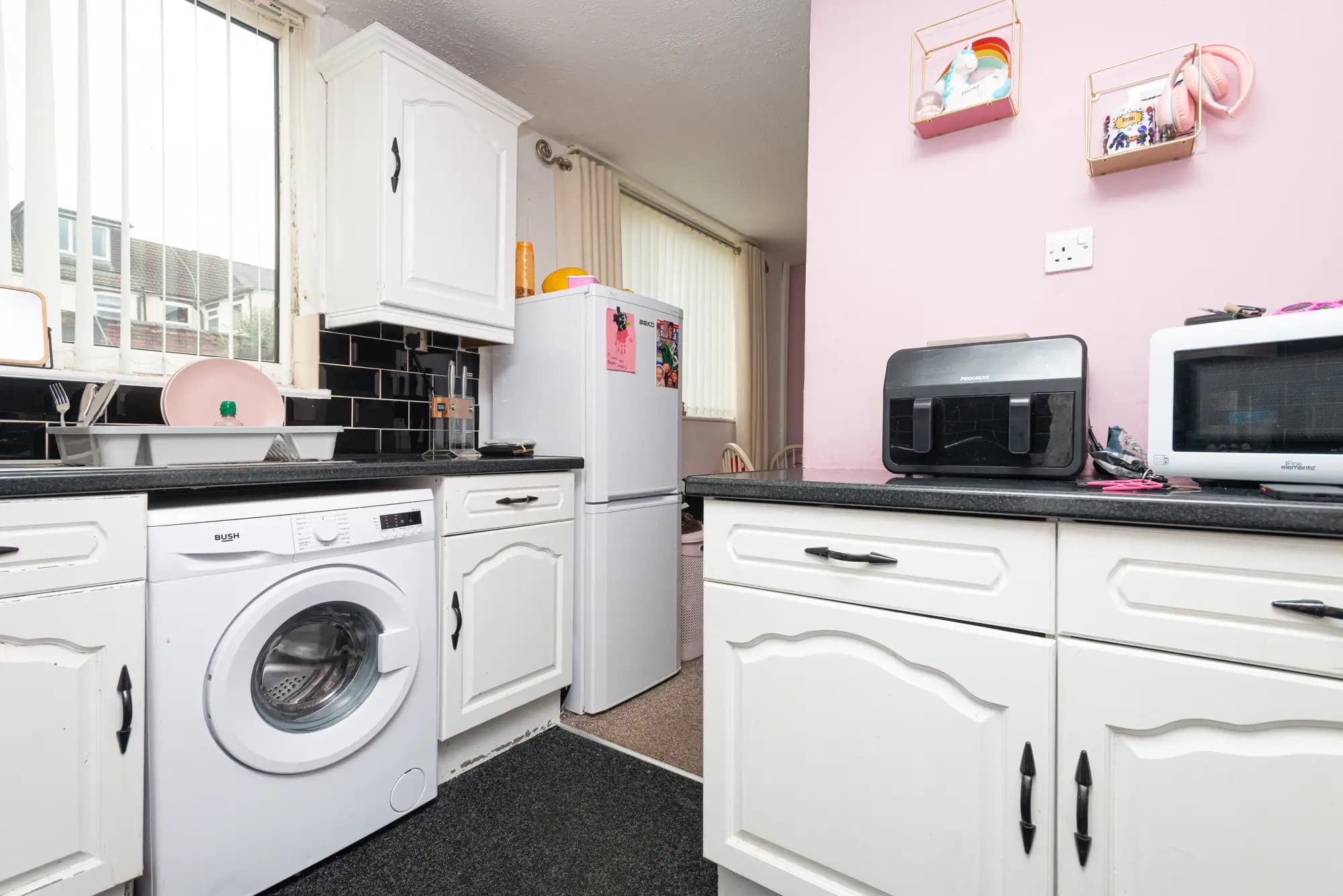 property photo 7 of 20