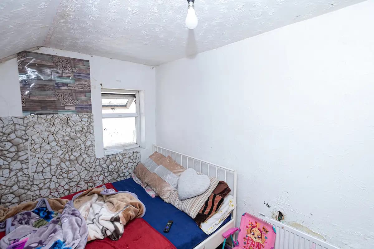 property photo 14 of 21