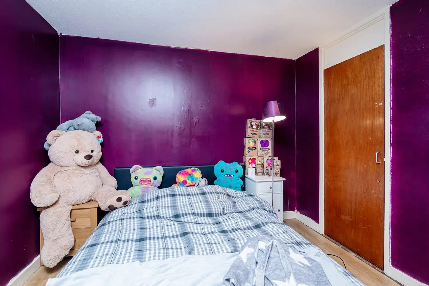 property photo 11 of 17