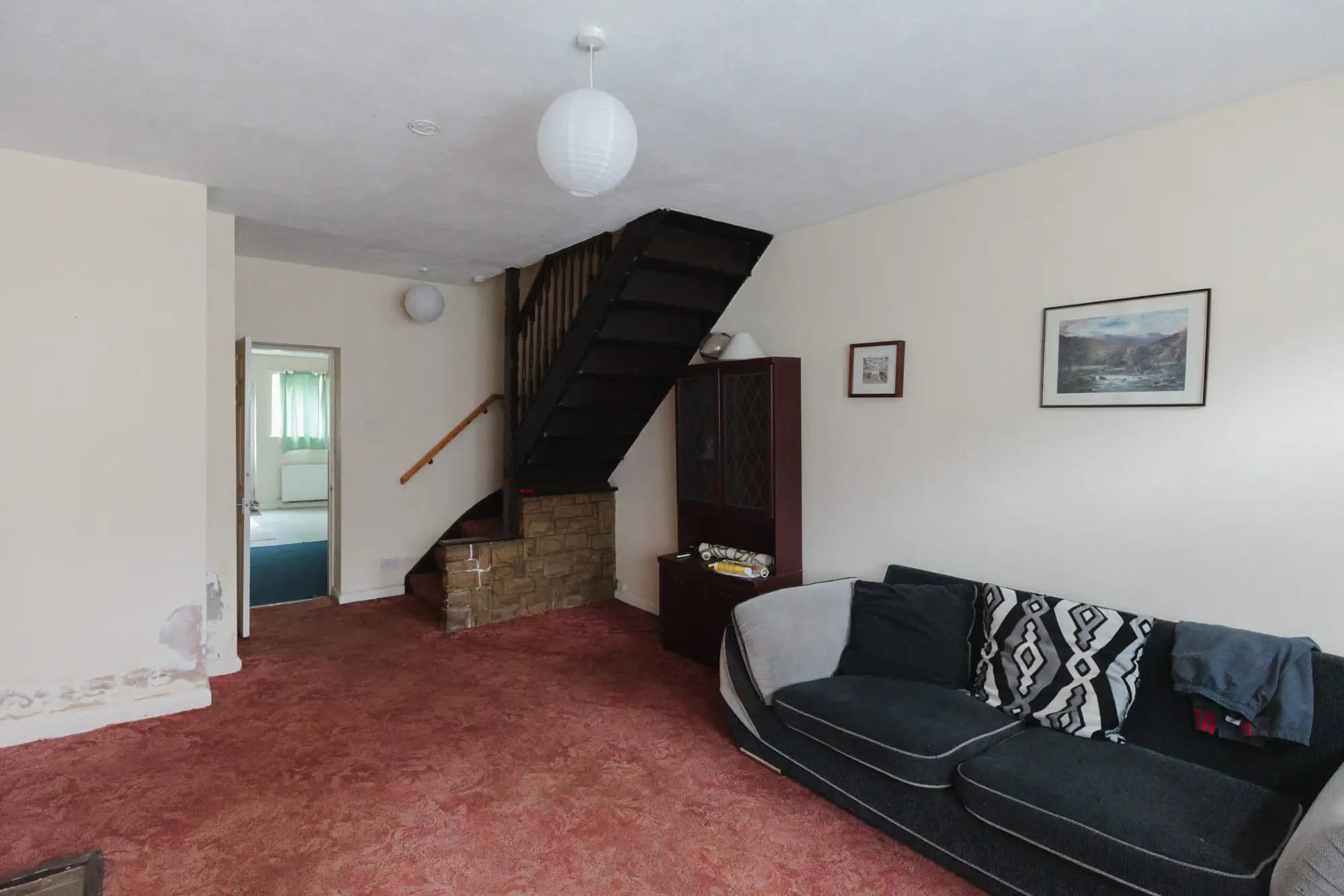 property photo 5 of 17