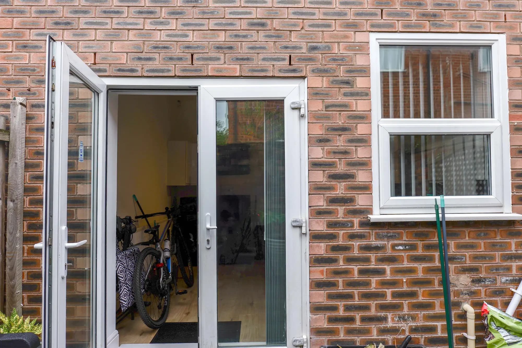 property photo 21 of 24