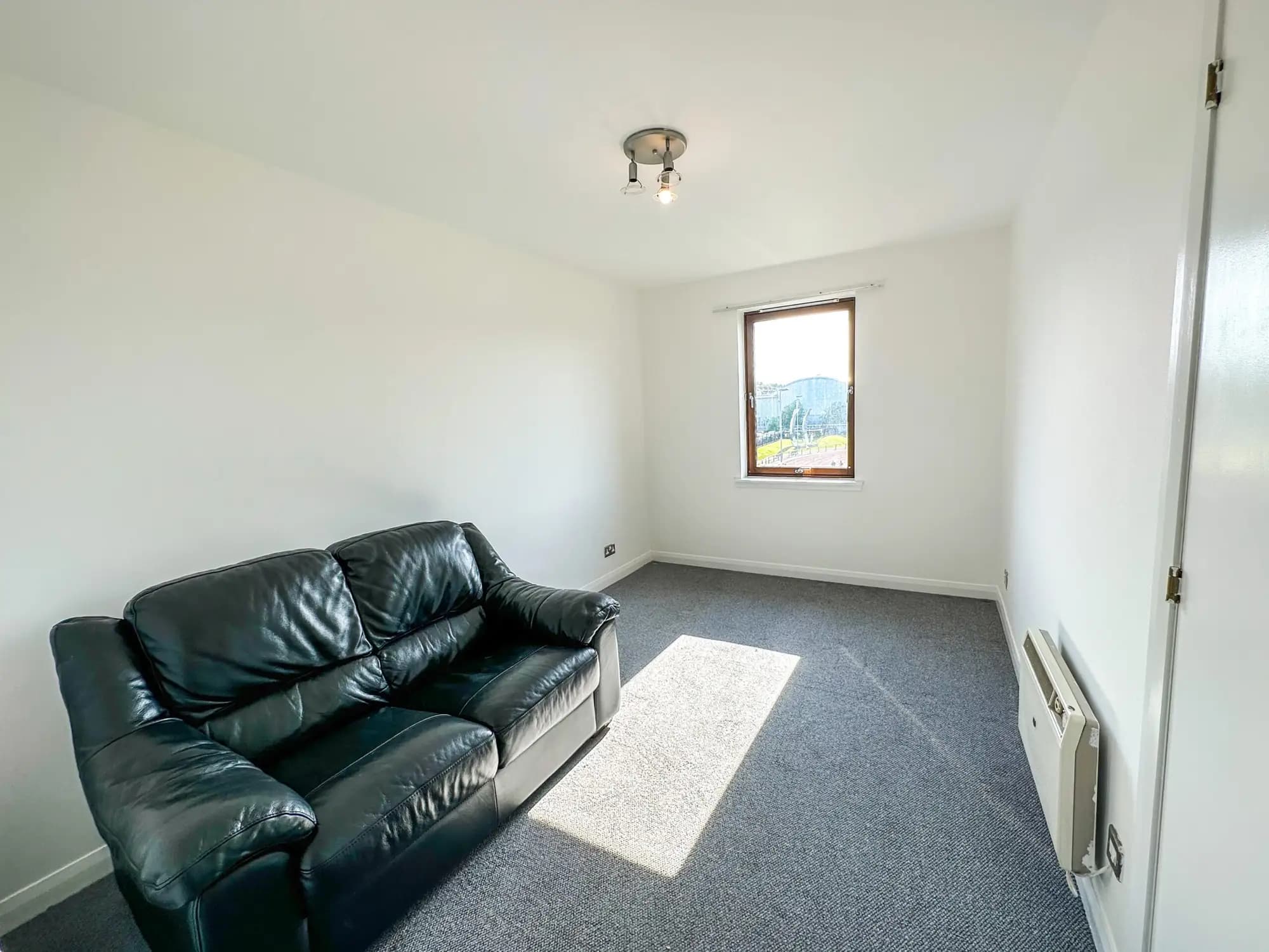 property photo 5 of 23