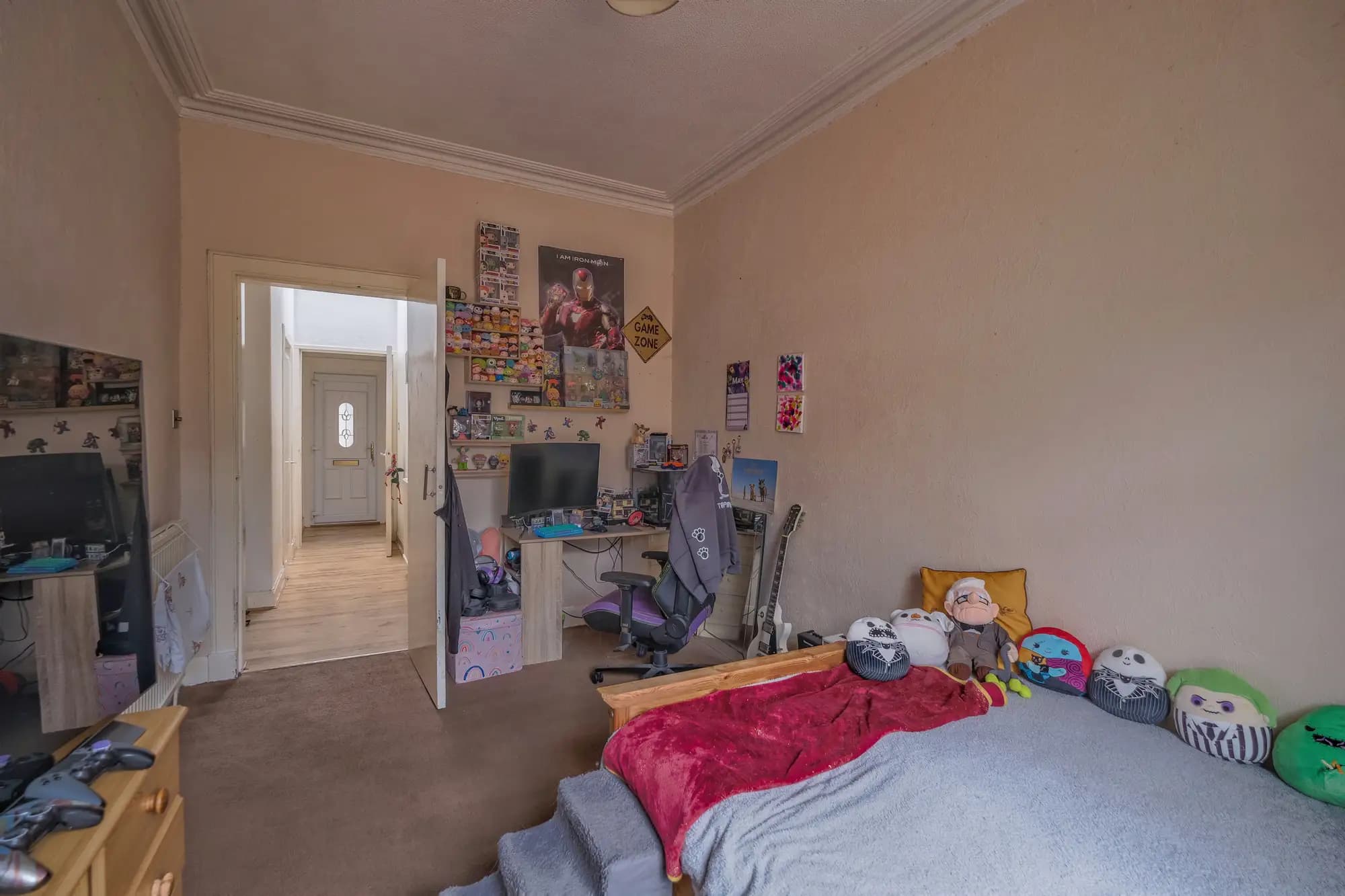 property photo 16 of 27