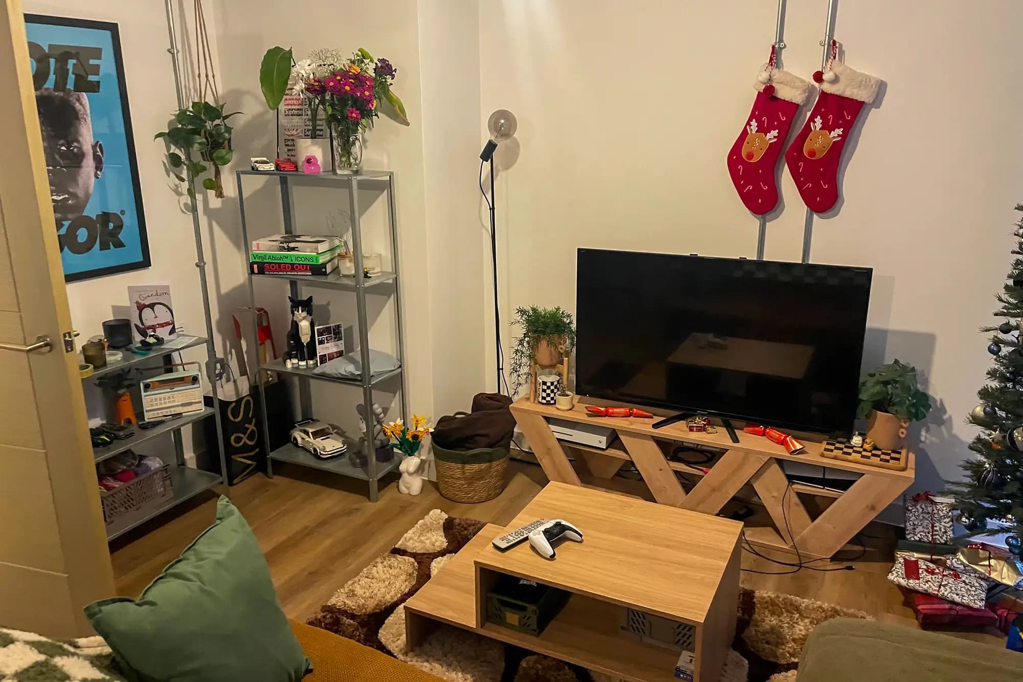 property photo 2 of 17