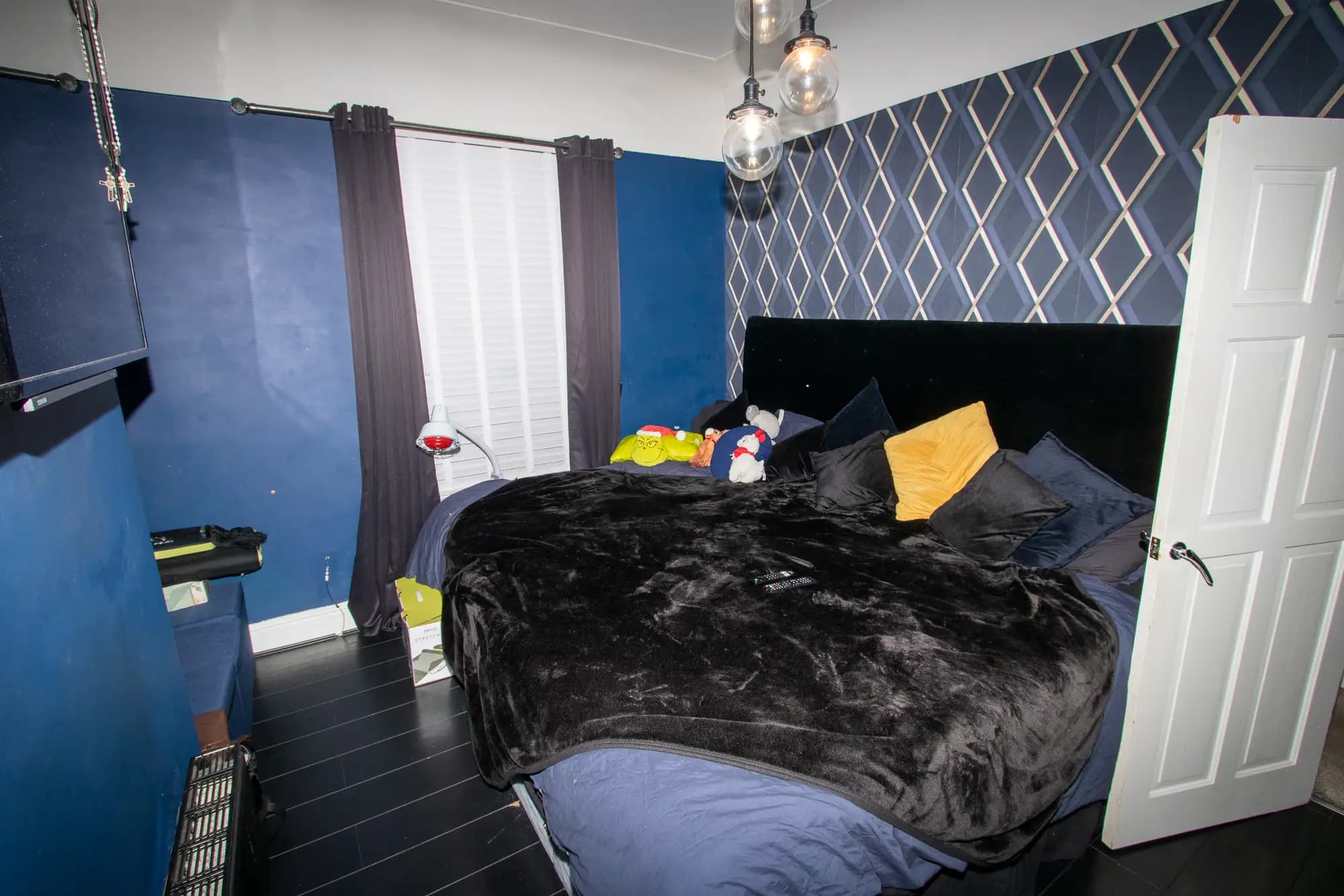 property photo 9 of 15