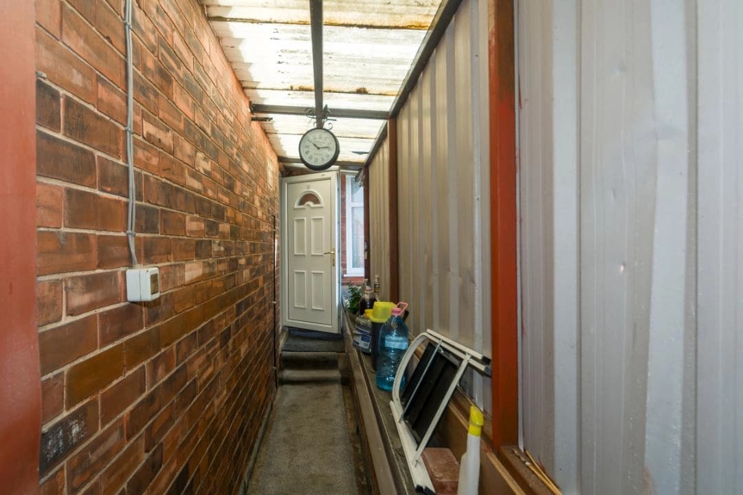 property photo 15 of 18