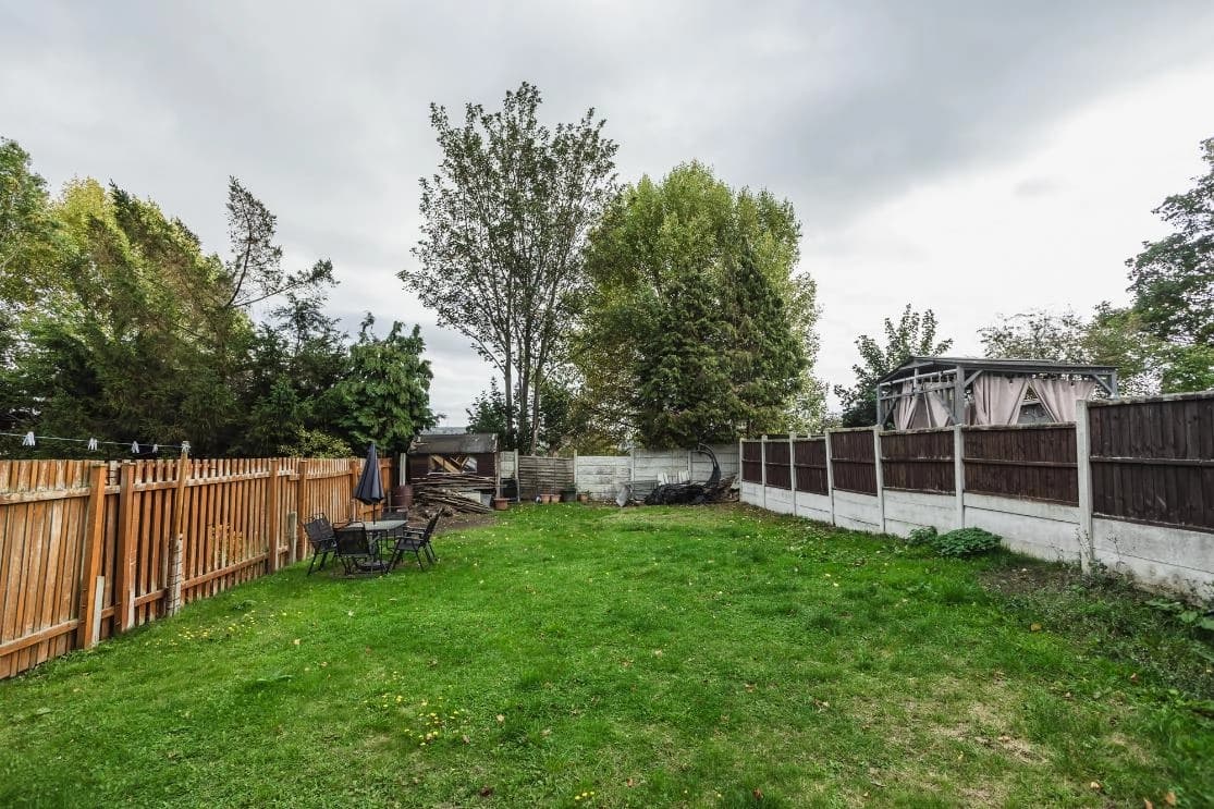 property photo 16 of 17