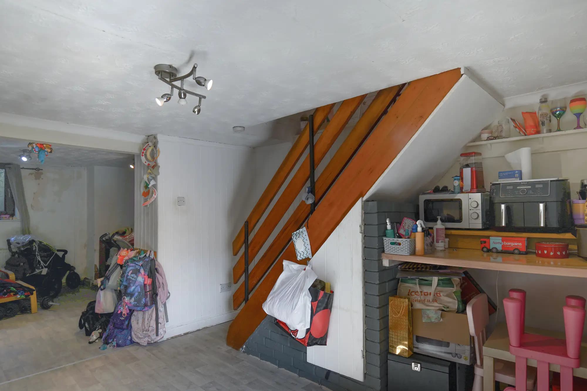 property photo 7 of 26