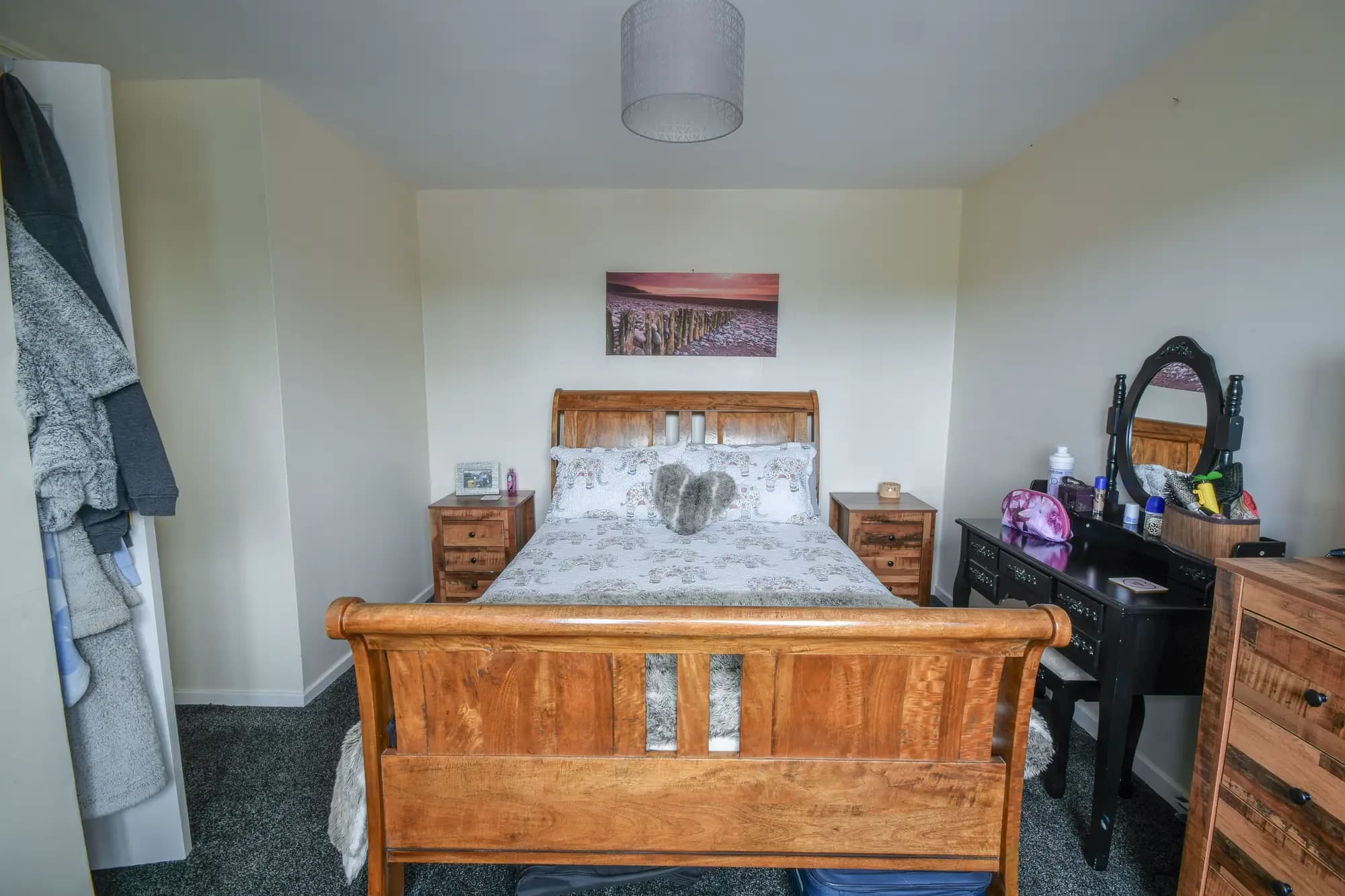 property photo 14 of 18