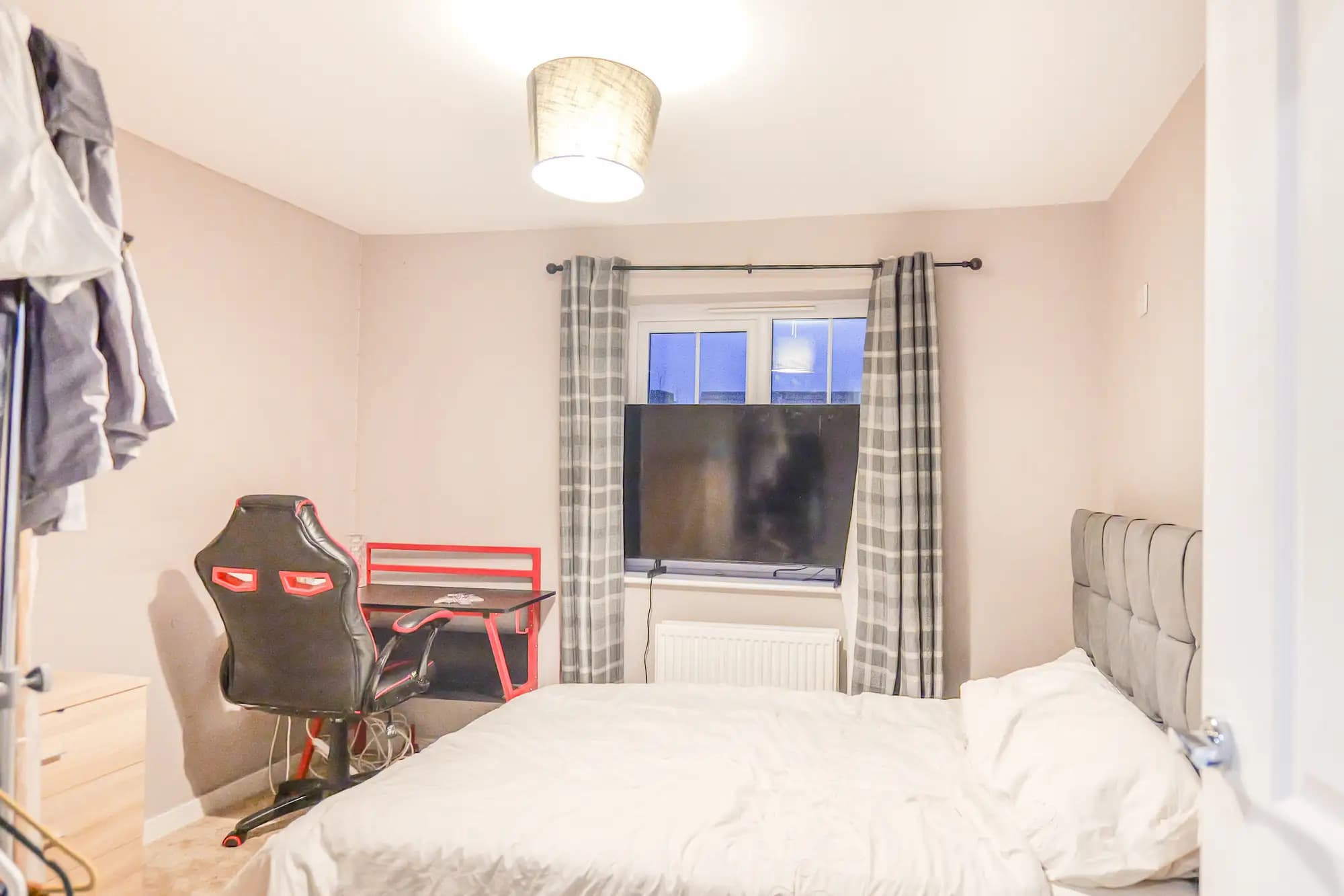 property photo 11 of 19