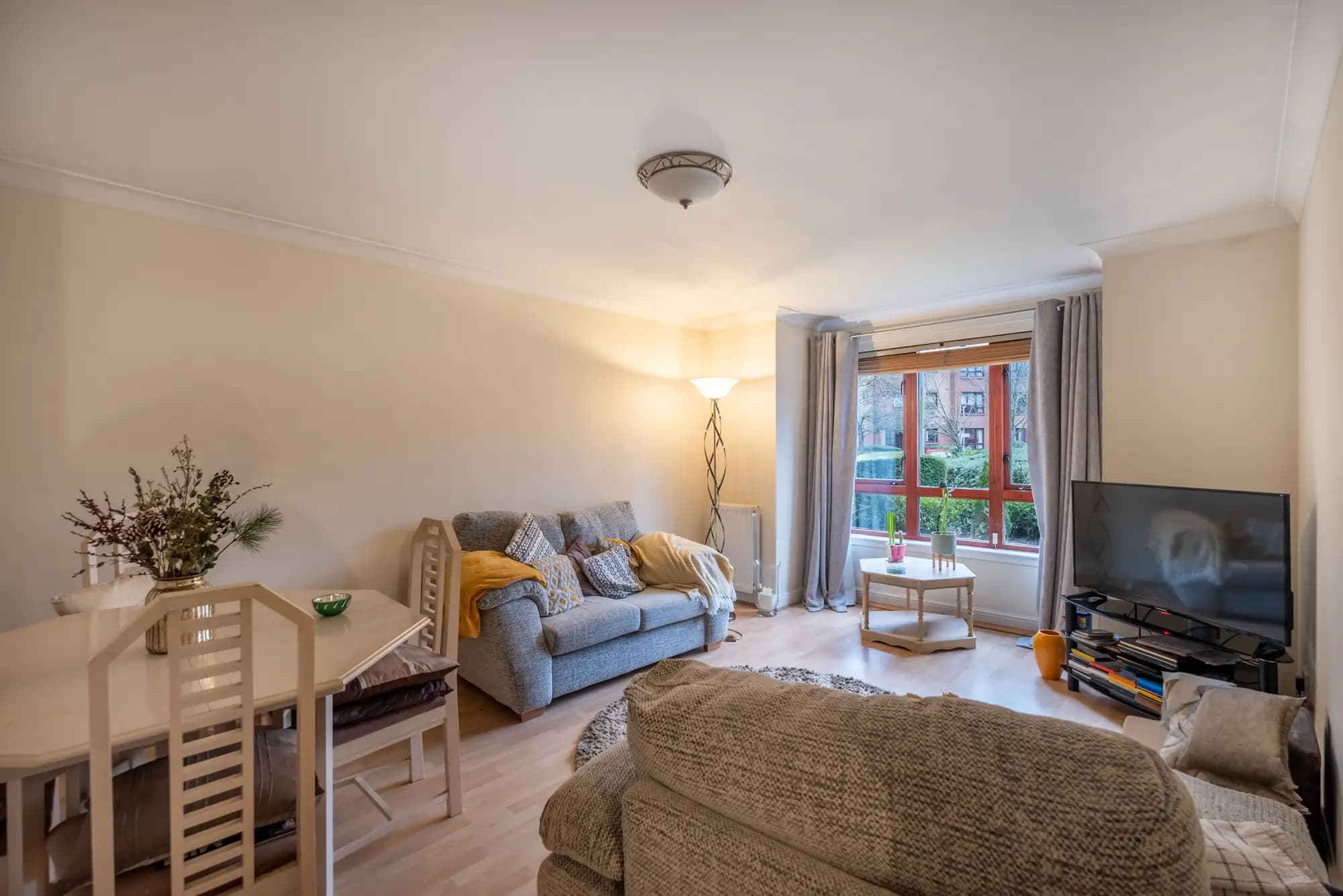 property photo 3 of 34