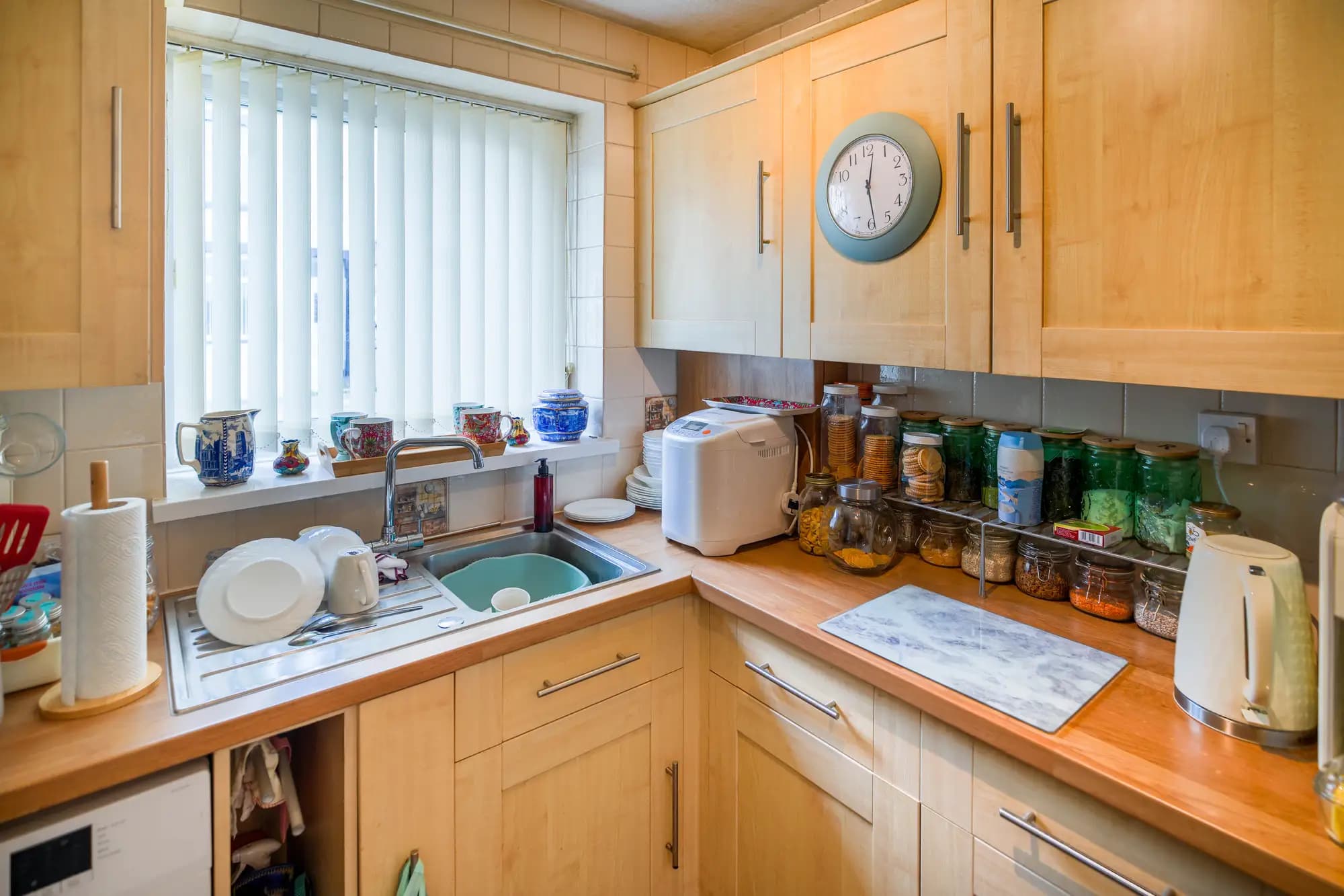 property photo 5 of 16