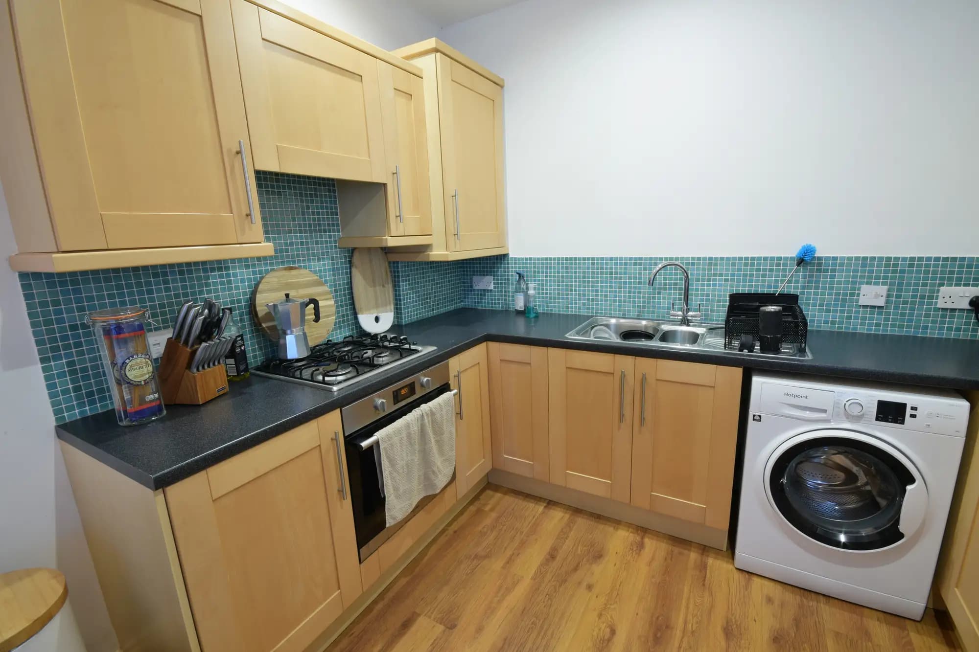 property photo 6 of 16
