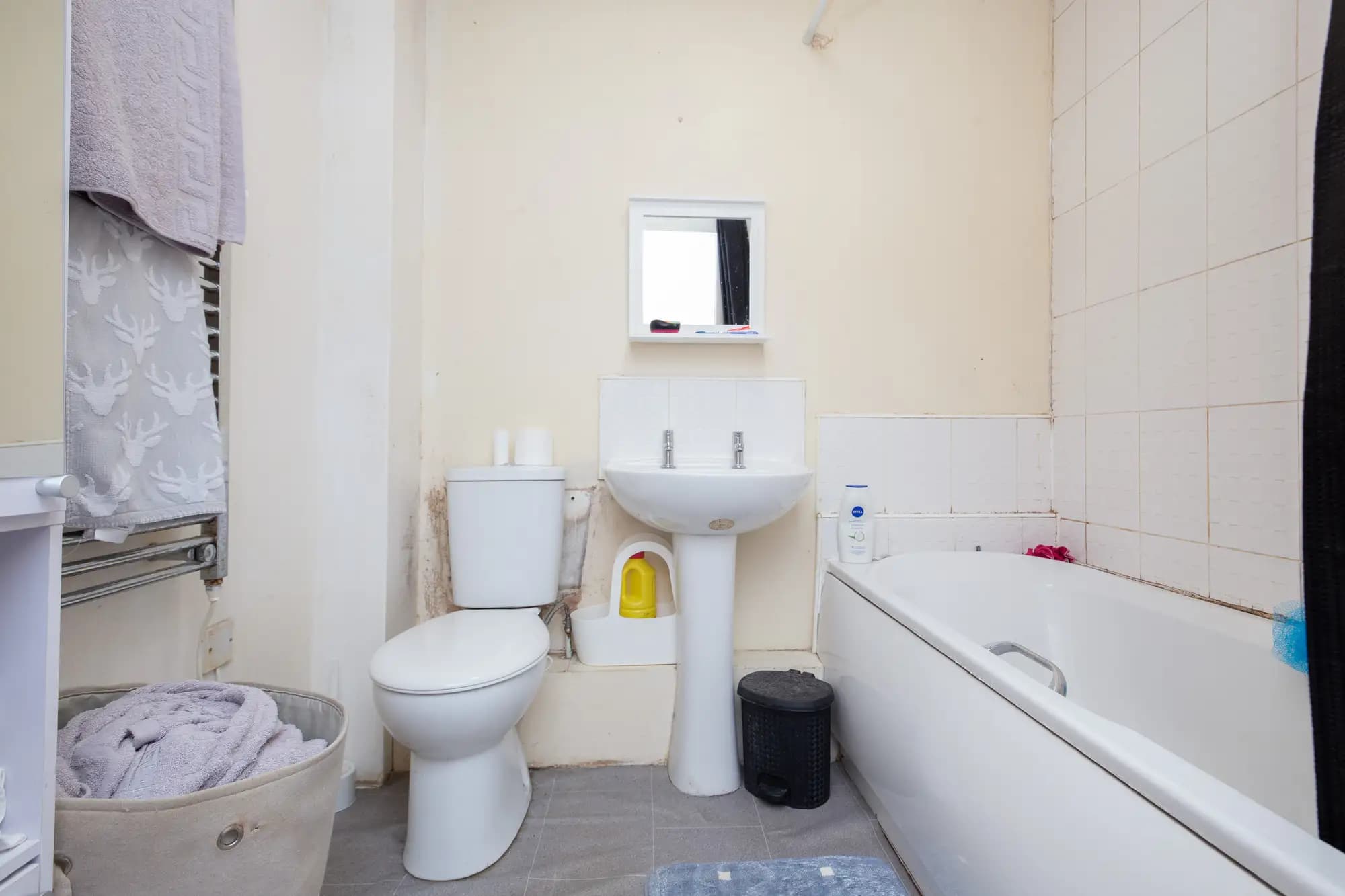 property photo 6 of 18