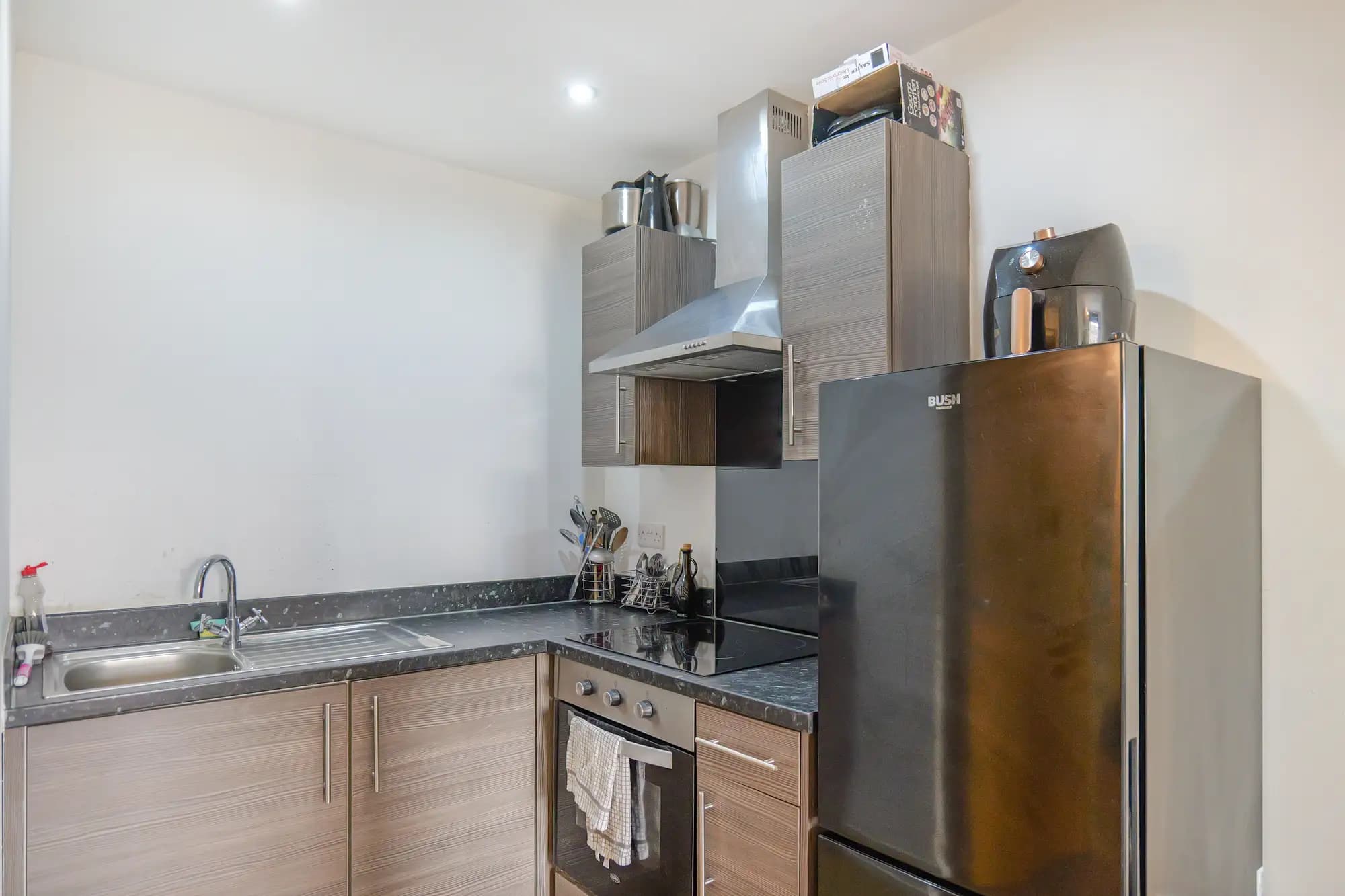 property photo 4 of 20