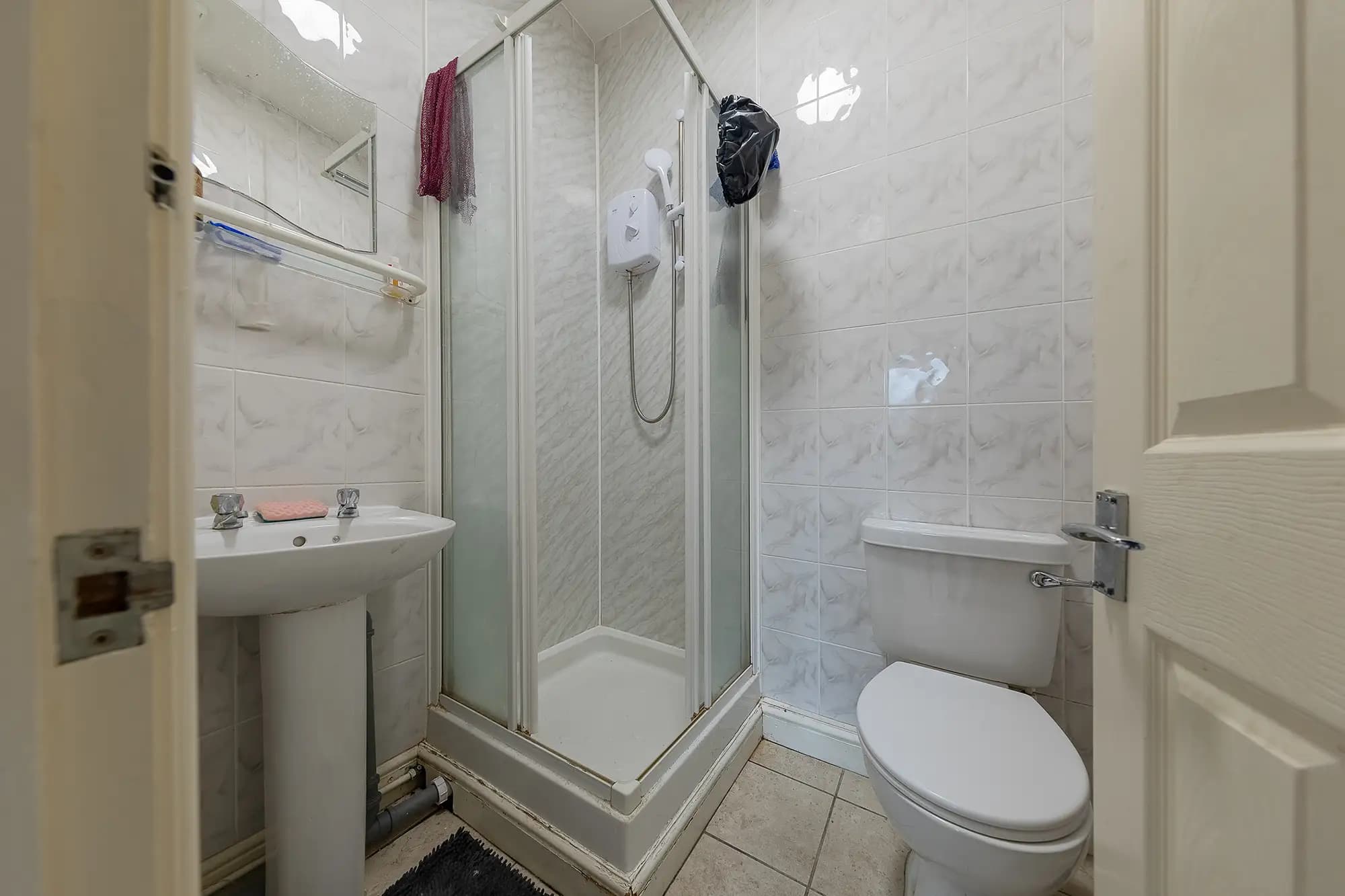 property photo 9 of 22