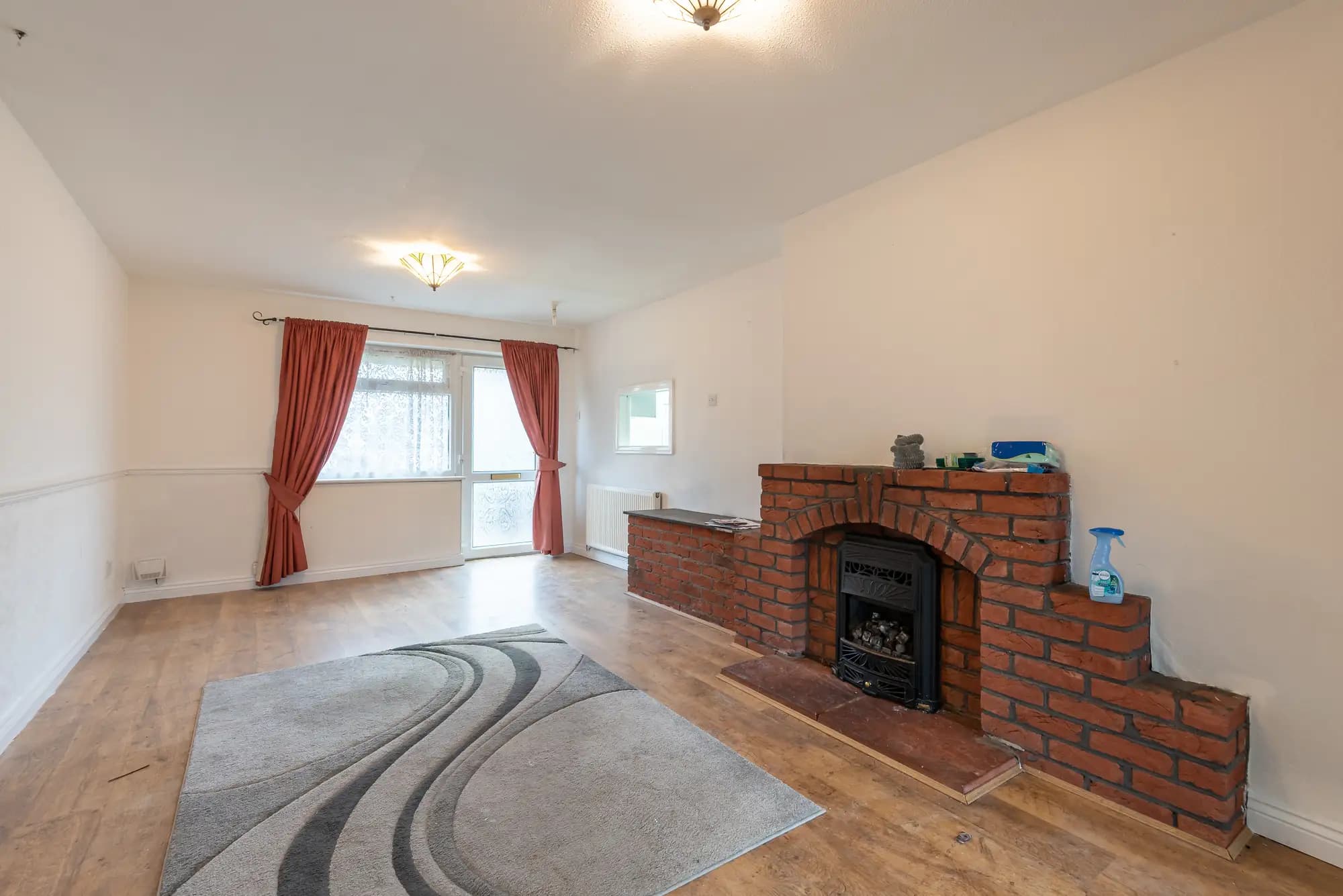 property photo 4 of 28