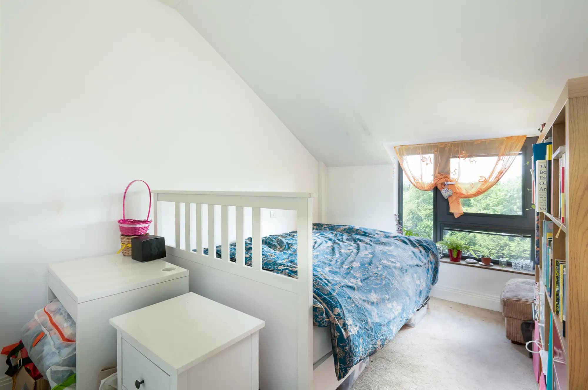 property photo 12 of 16