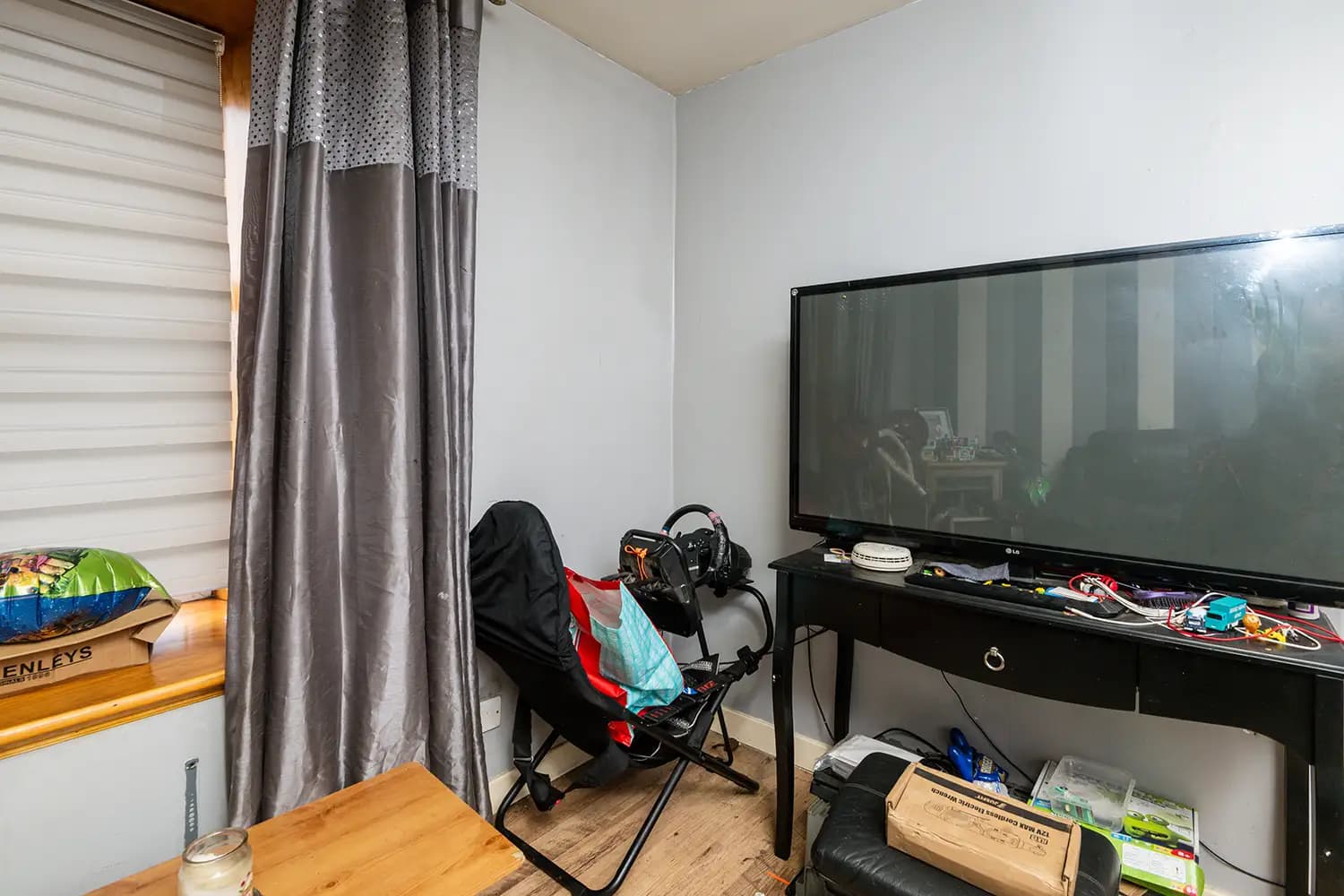 property photo 4 of 19