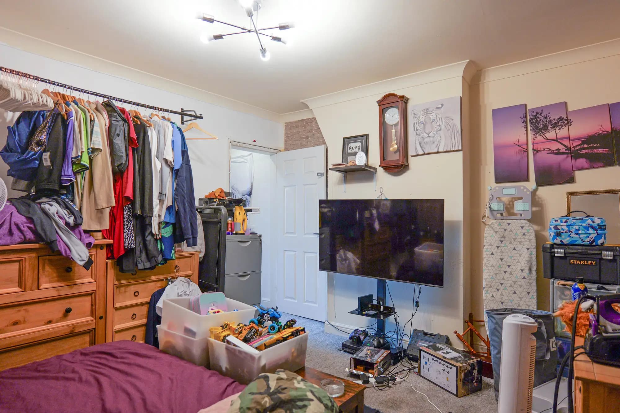 property photo 6 of 27