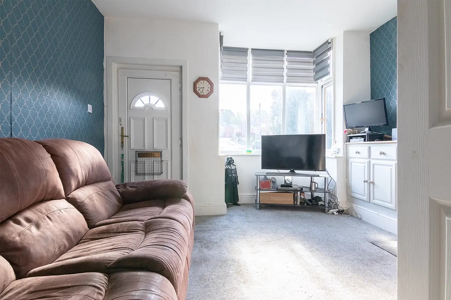property photo 3 of 31