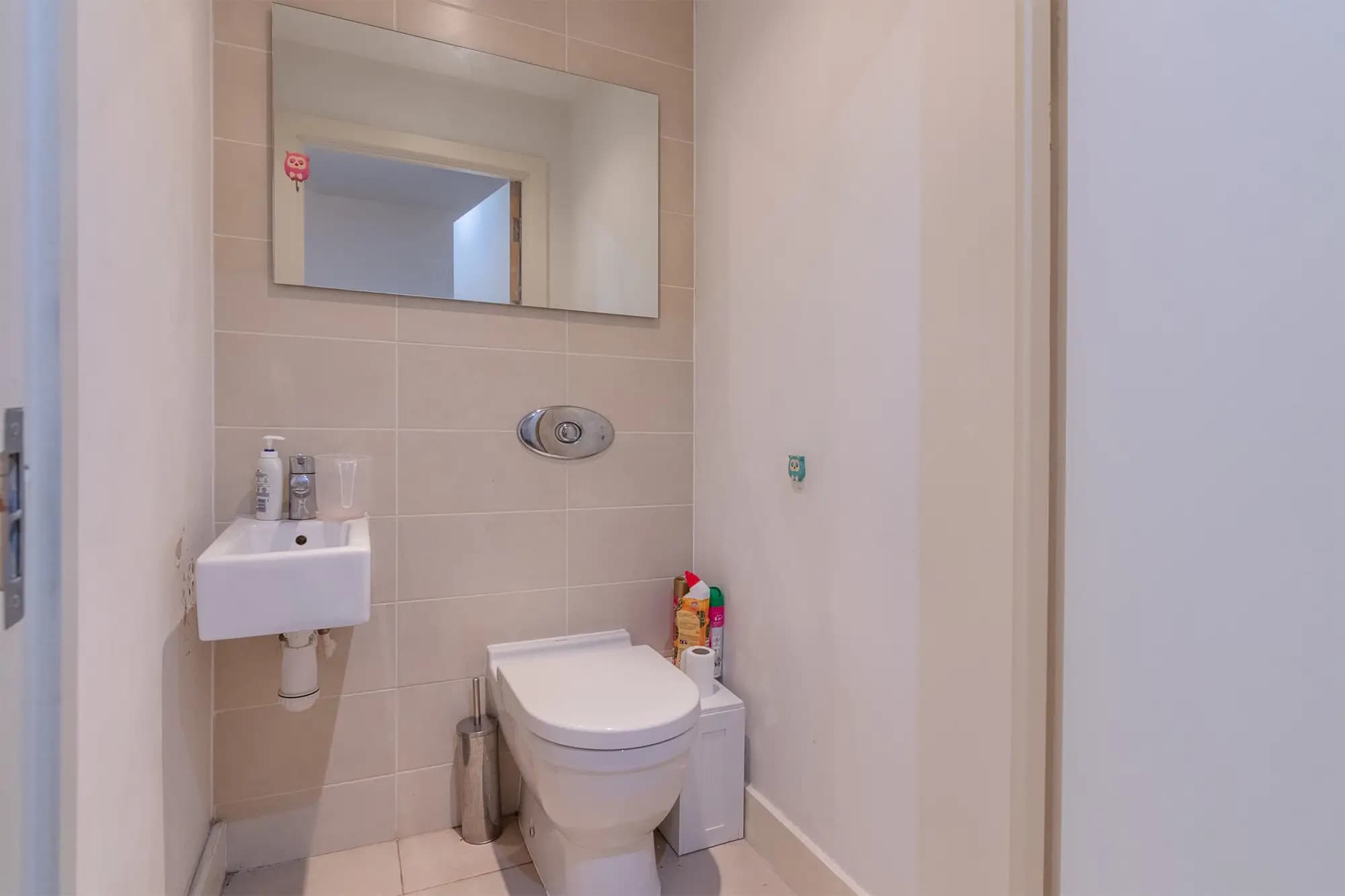 property photo 5 of 12