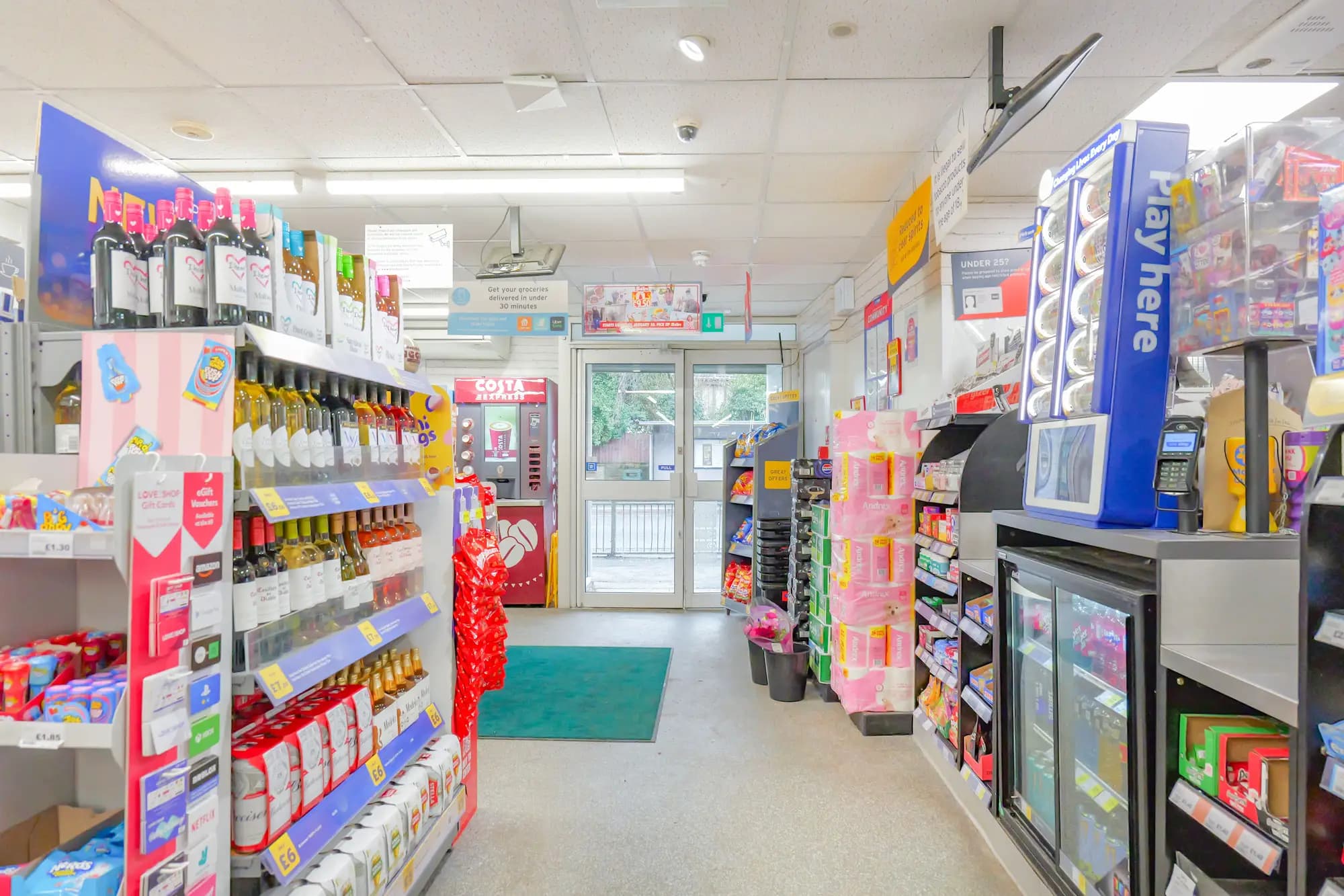 property photo 11 of 19