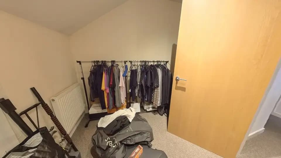 property photo 17 of 26