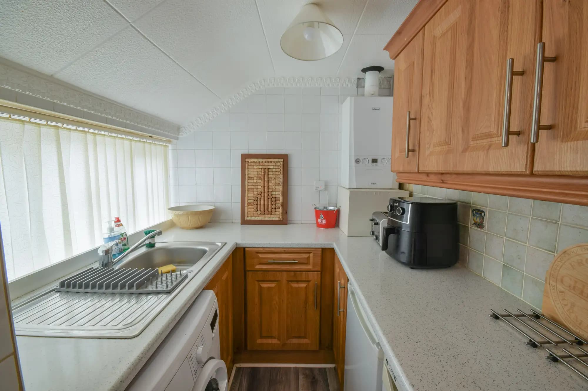 property photo 6 of 17