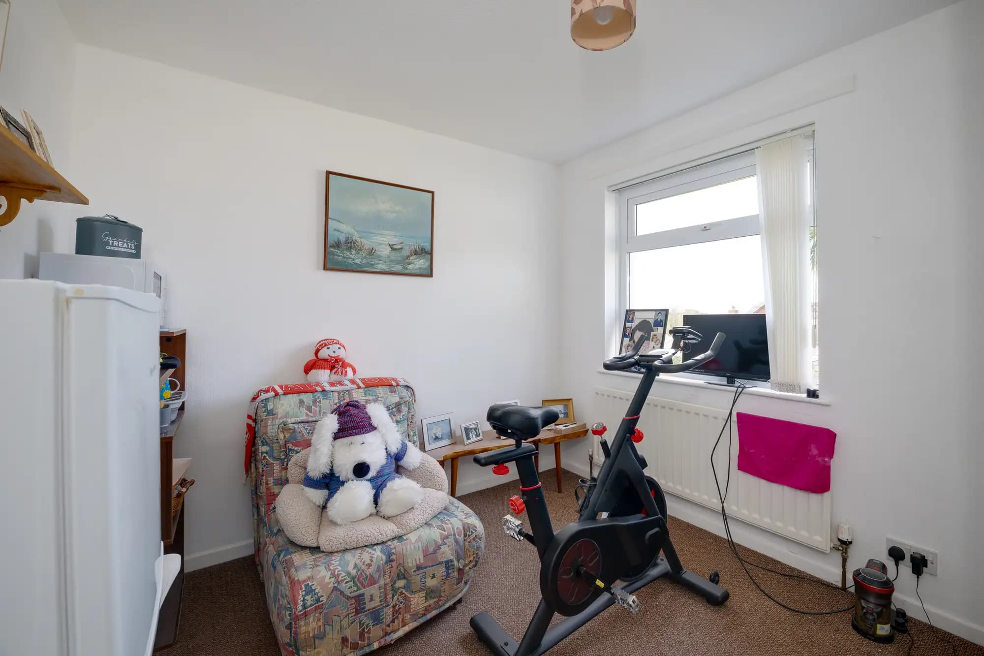 property photo 10 of 13