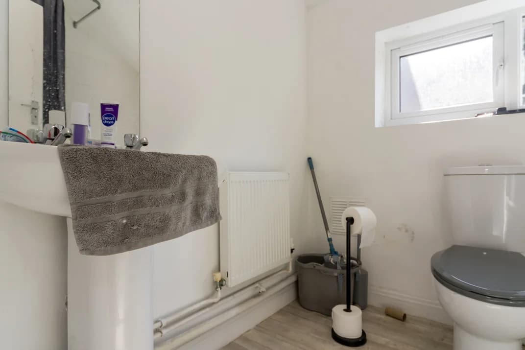 property photo 10 of 15