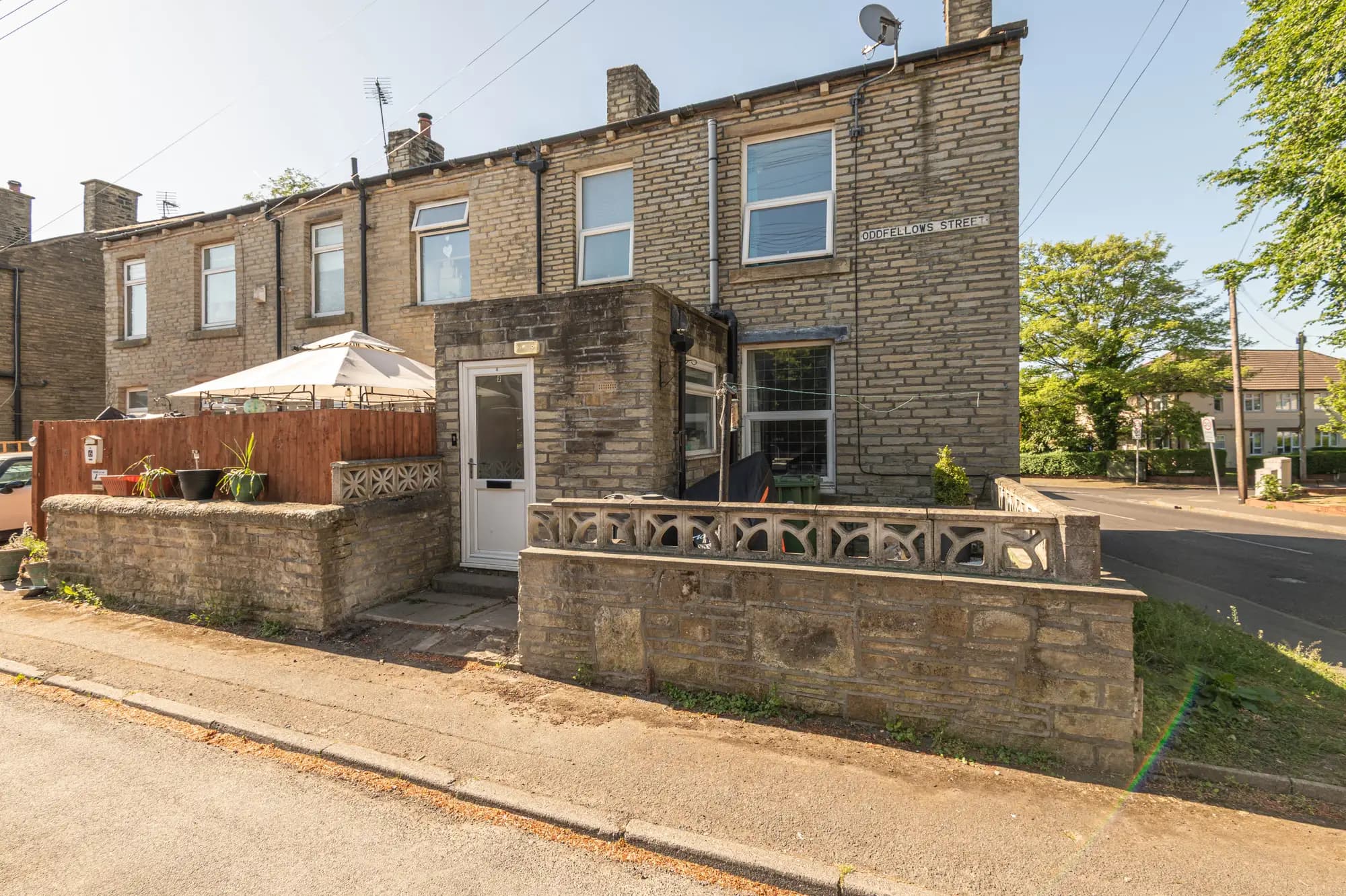 property photo 16 of 19
