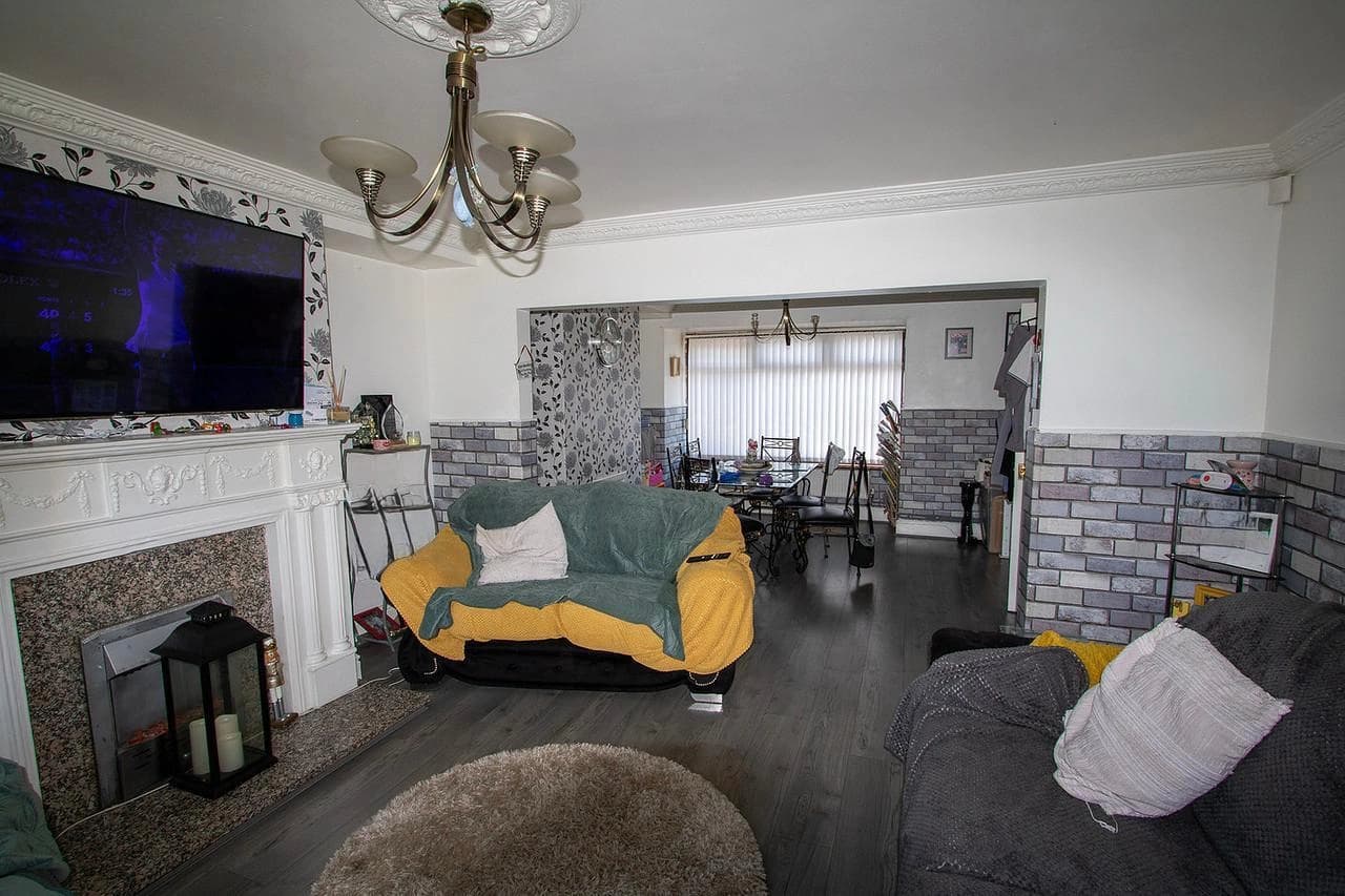 property photo 2 of 25