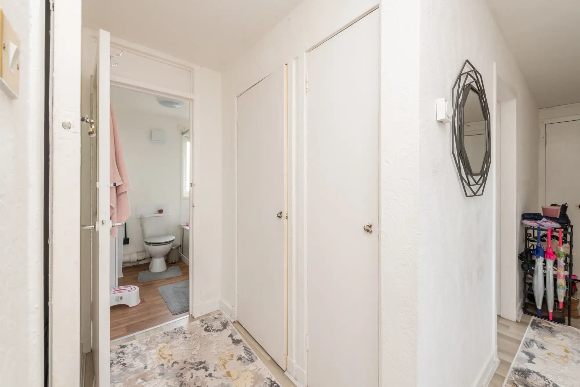 property photo 21 of 30