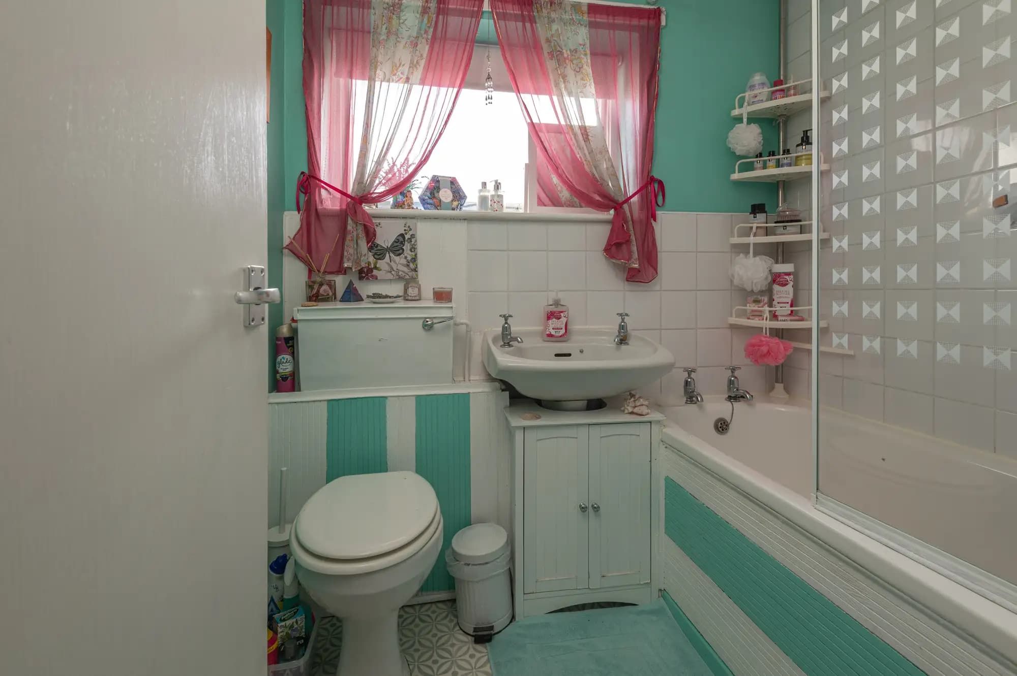 property photo 9 of 16
