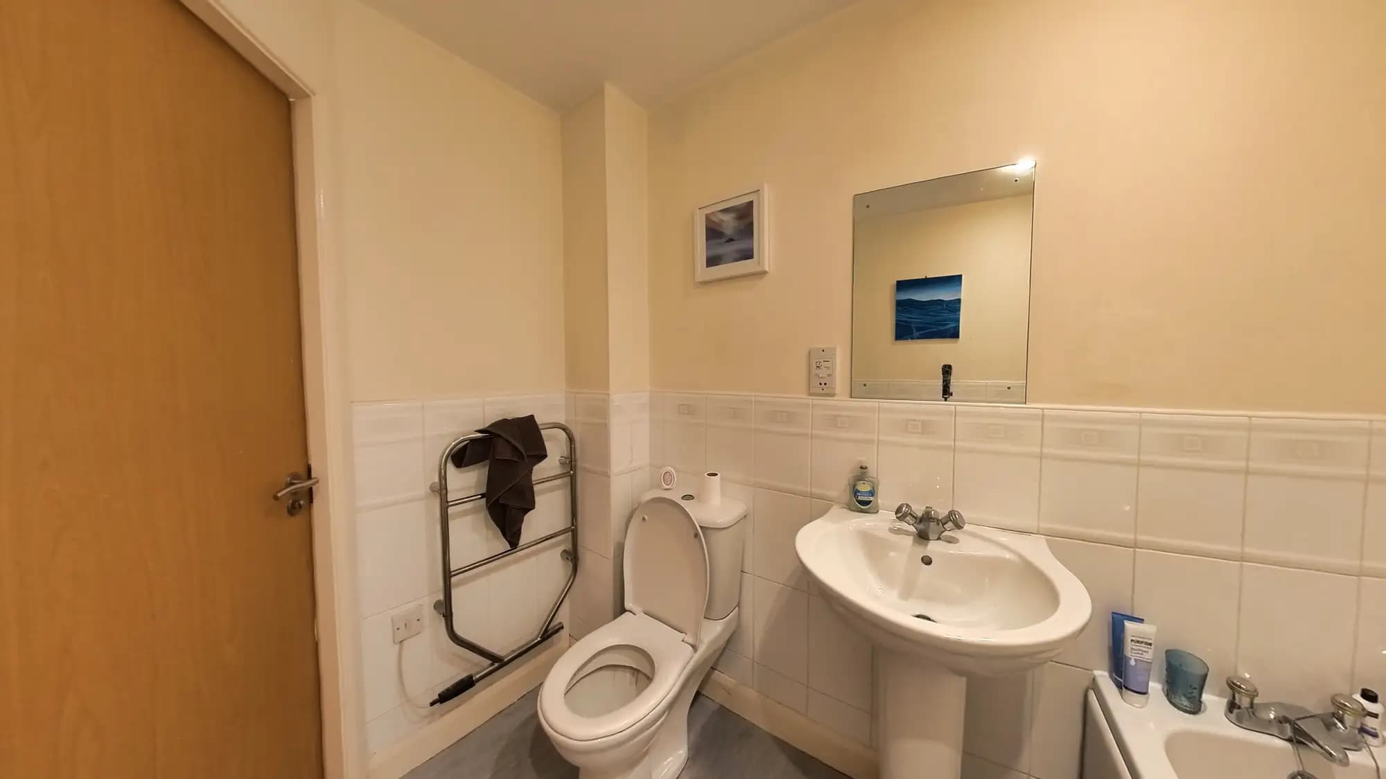 property photo 7 of 19