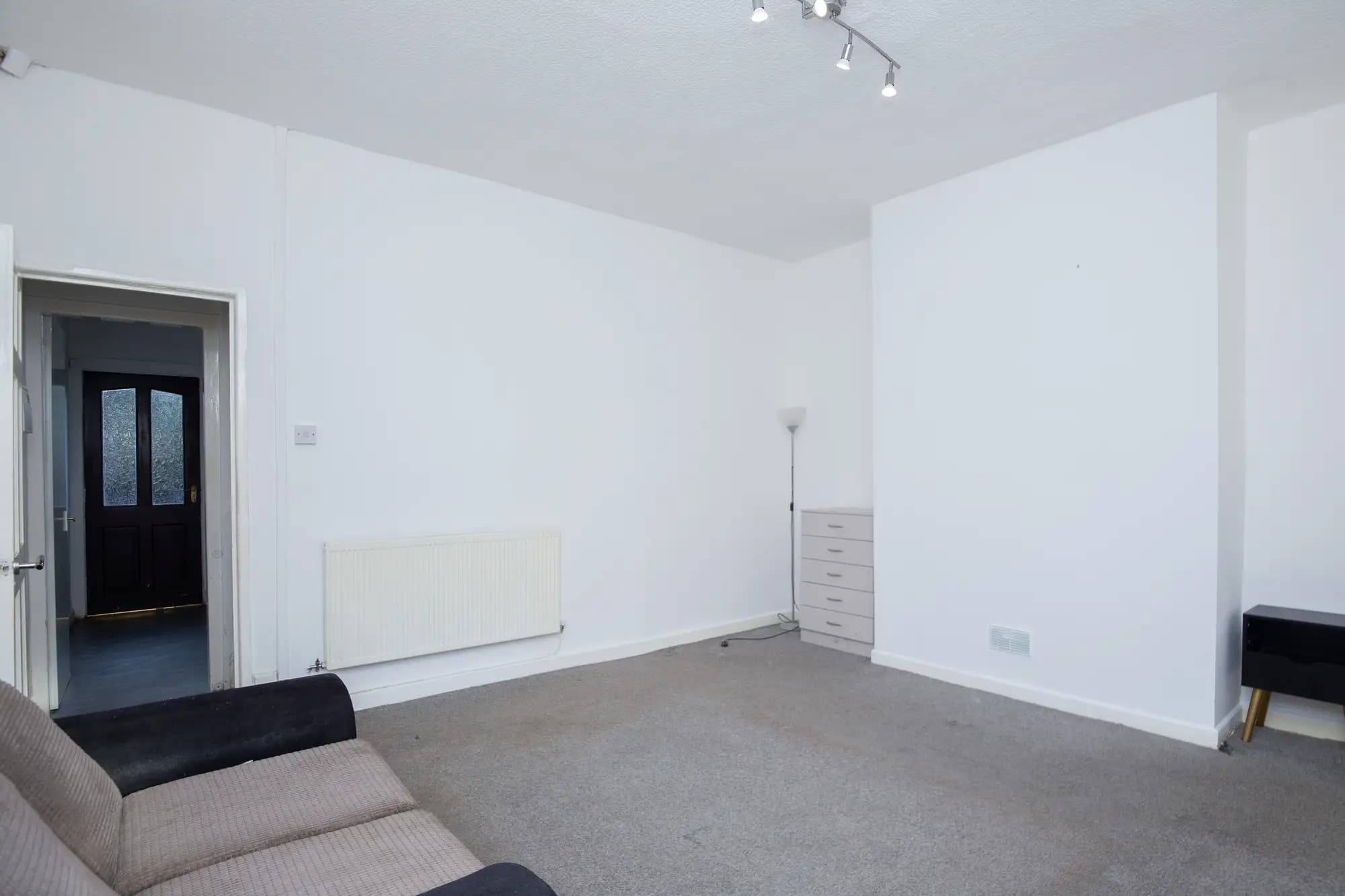 property photo 5 of 21