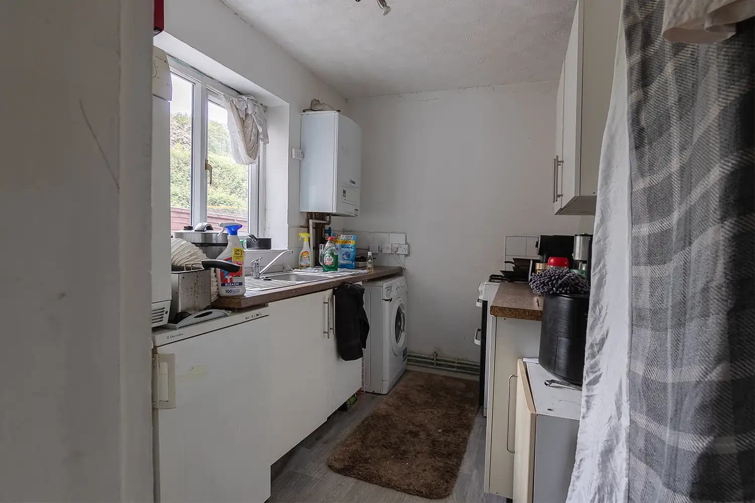 property photo 7 of 14