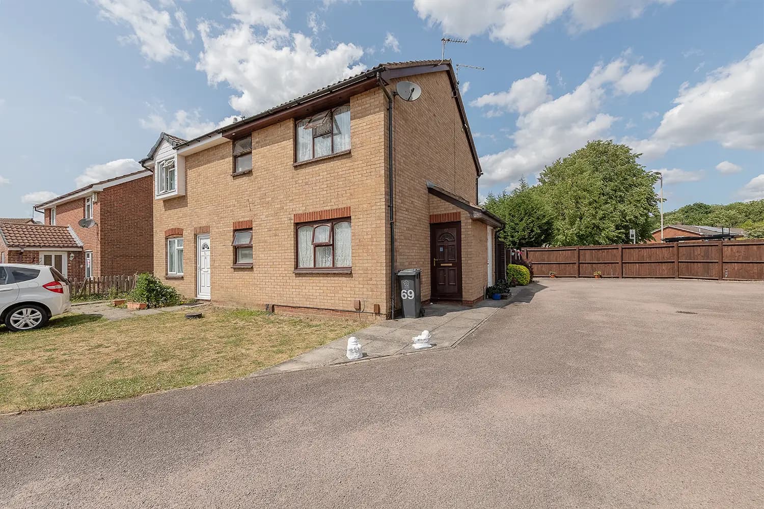 property photo 1 of 20