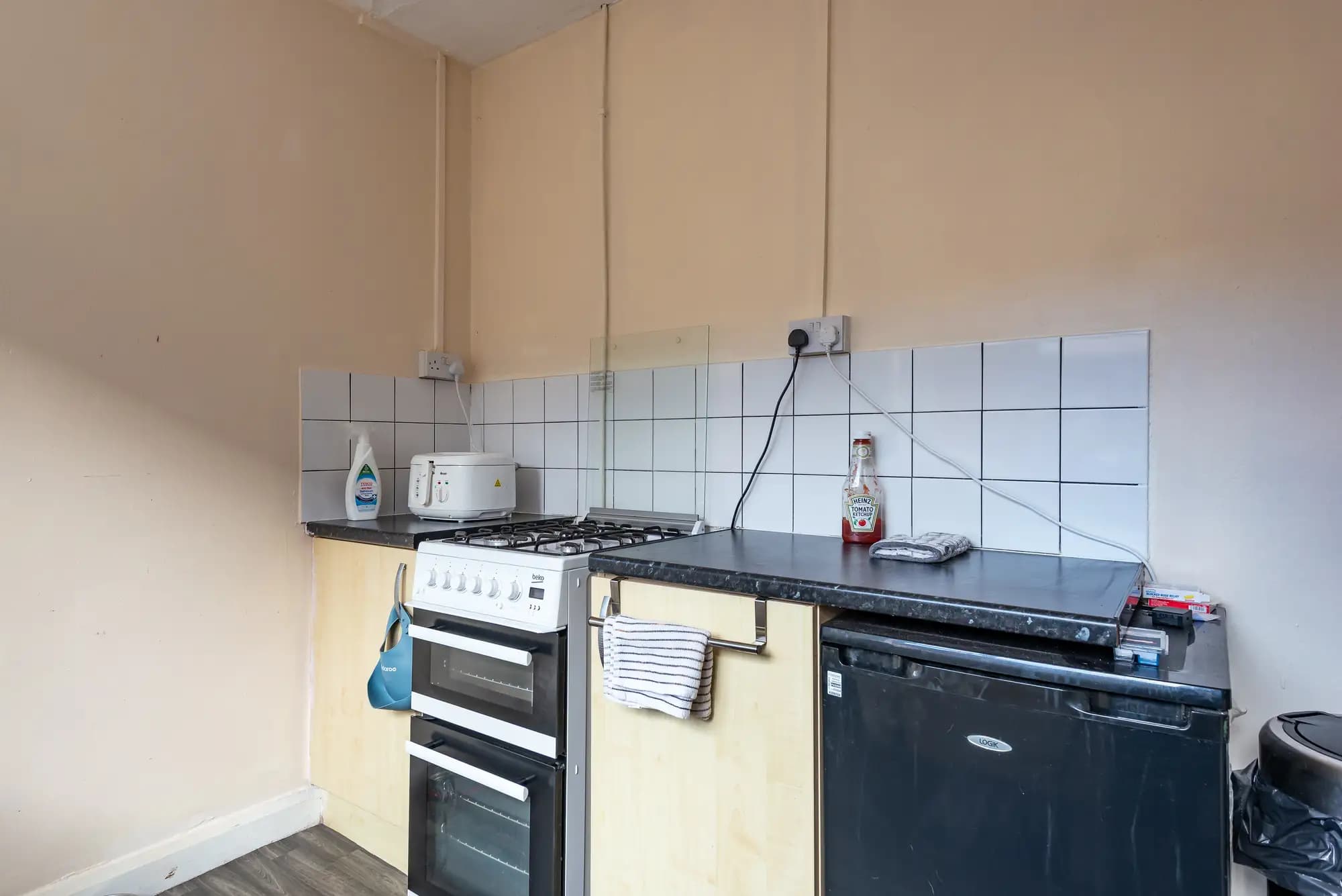 property photo 6 of 28