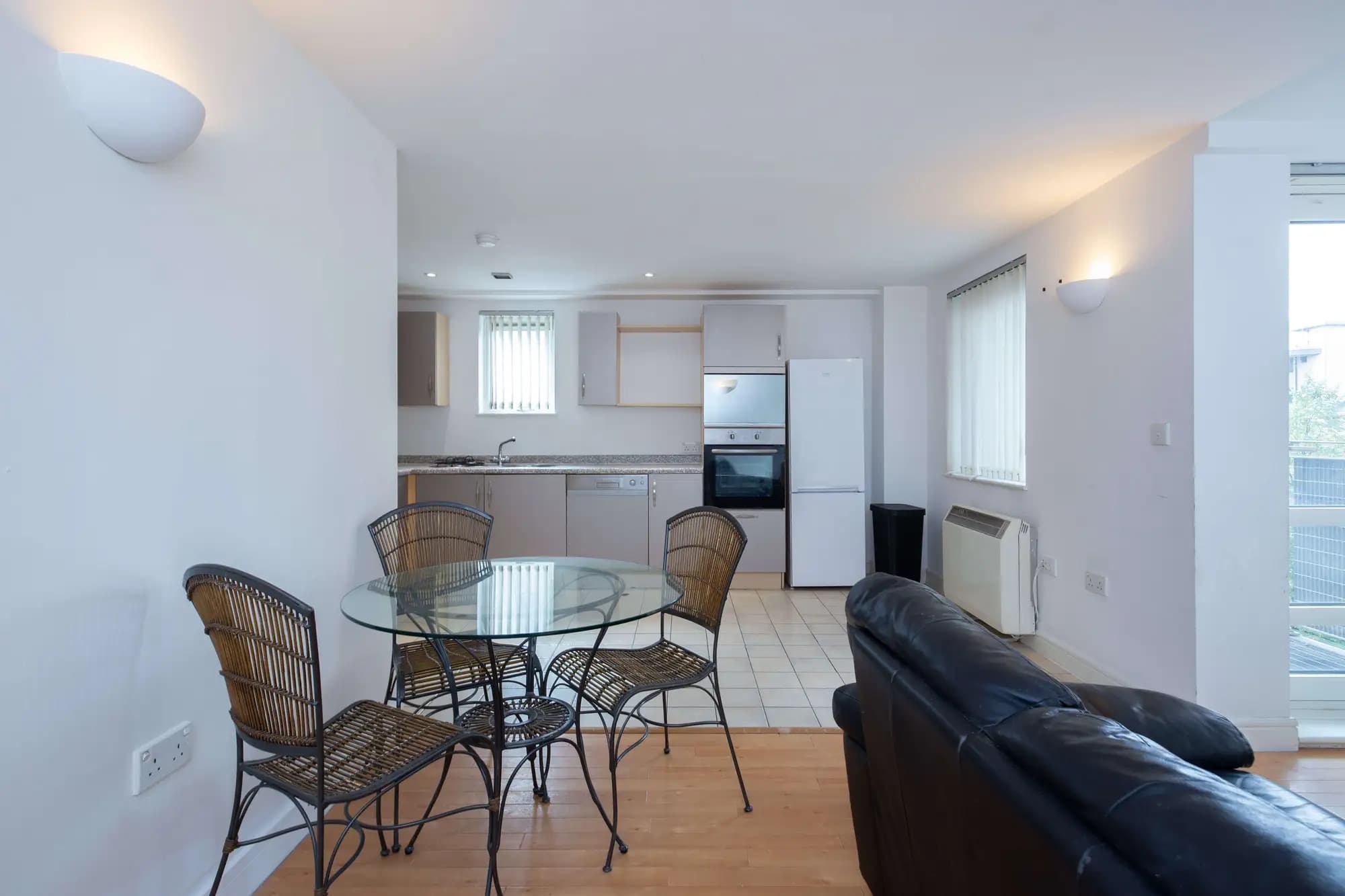 property photo 6 of 17