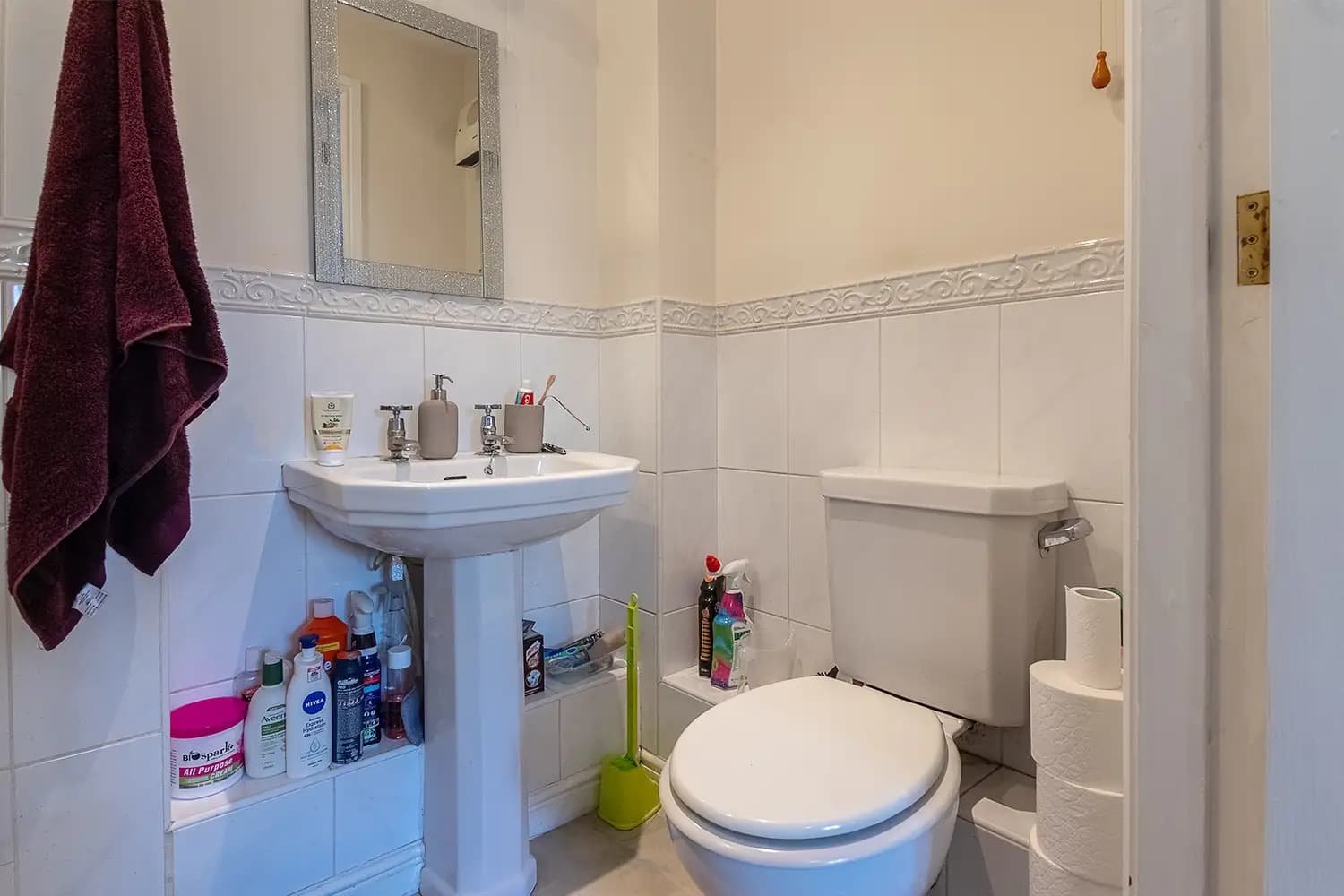 property photo 5 of 10