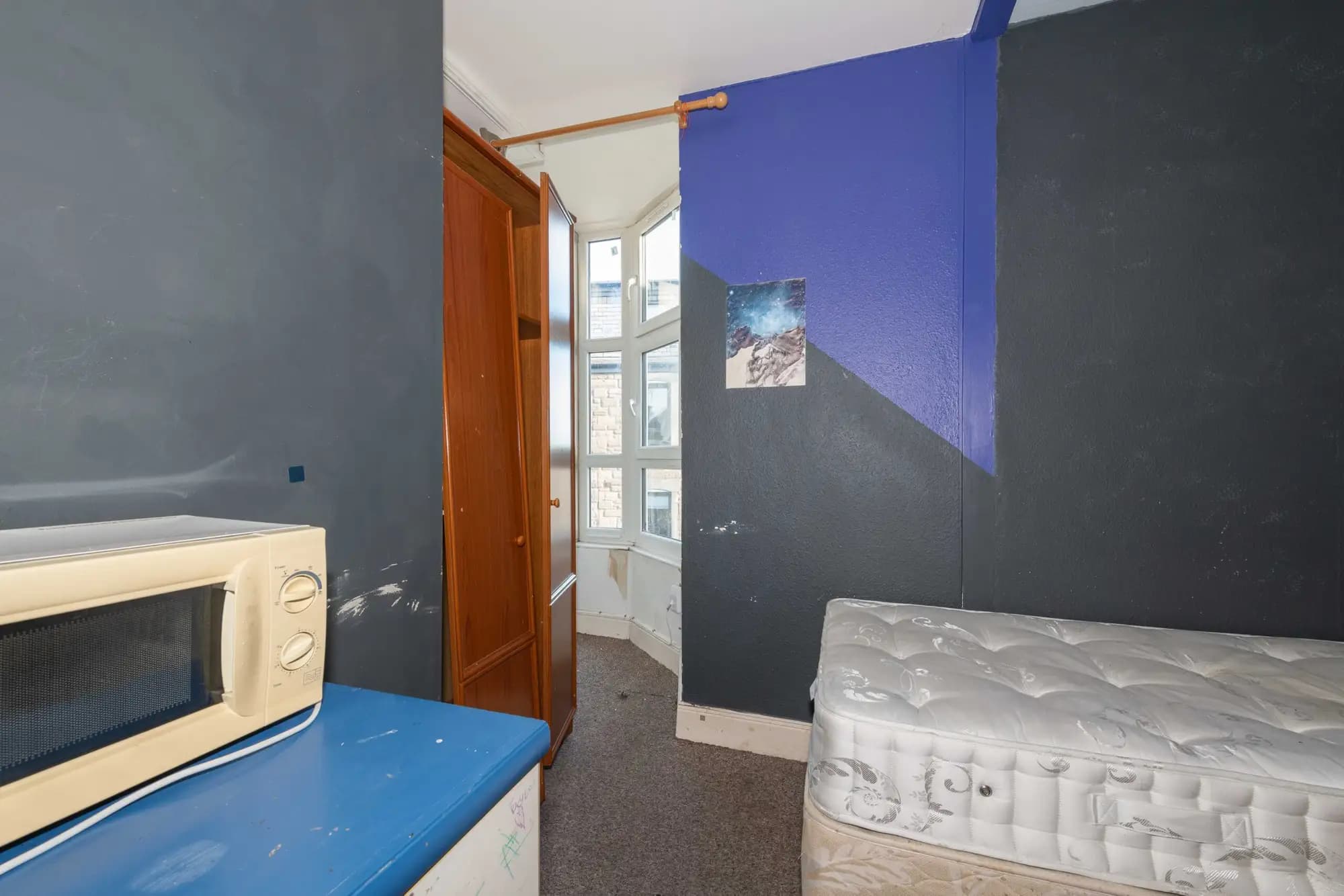 property photo 13 of 21