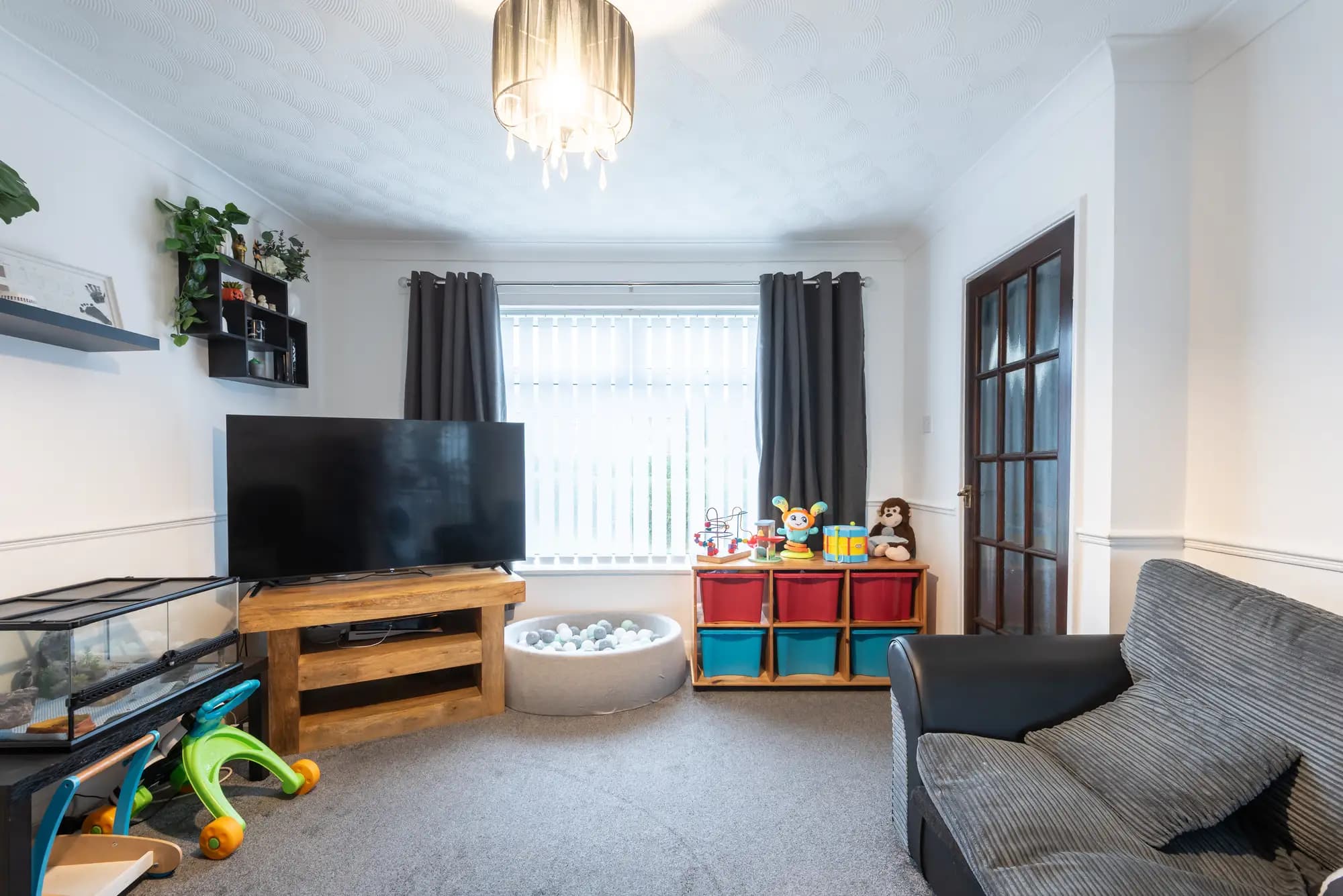 property photo 4 of 24