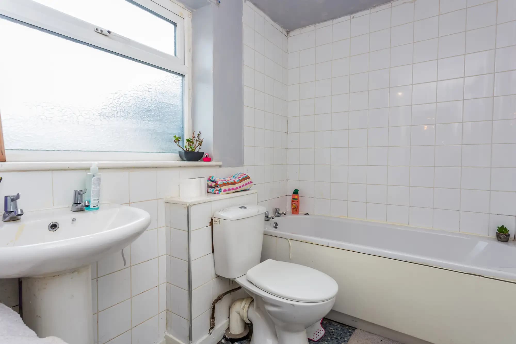 property photo 8 of 12