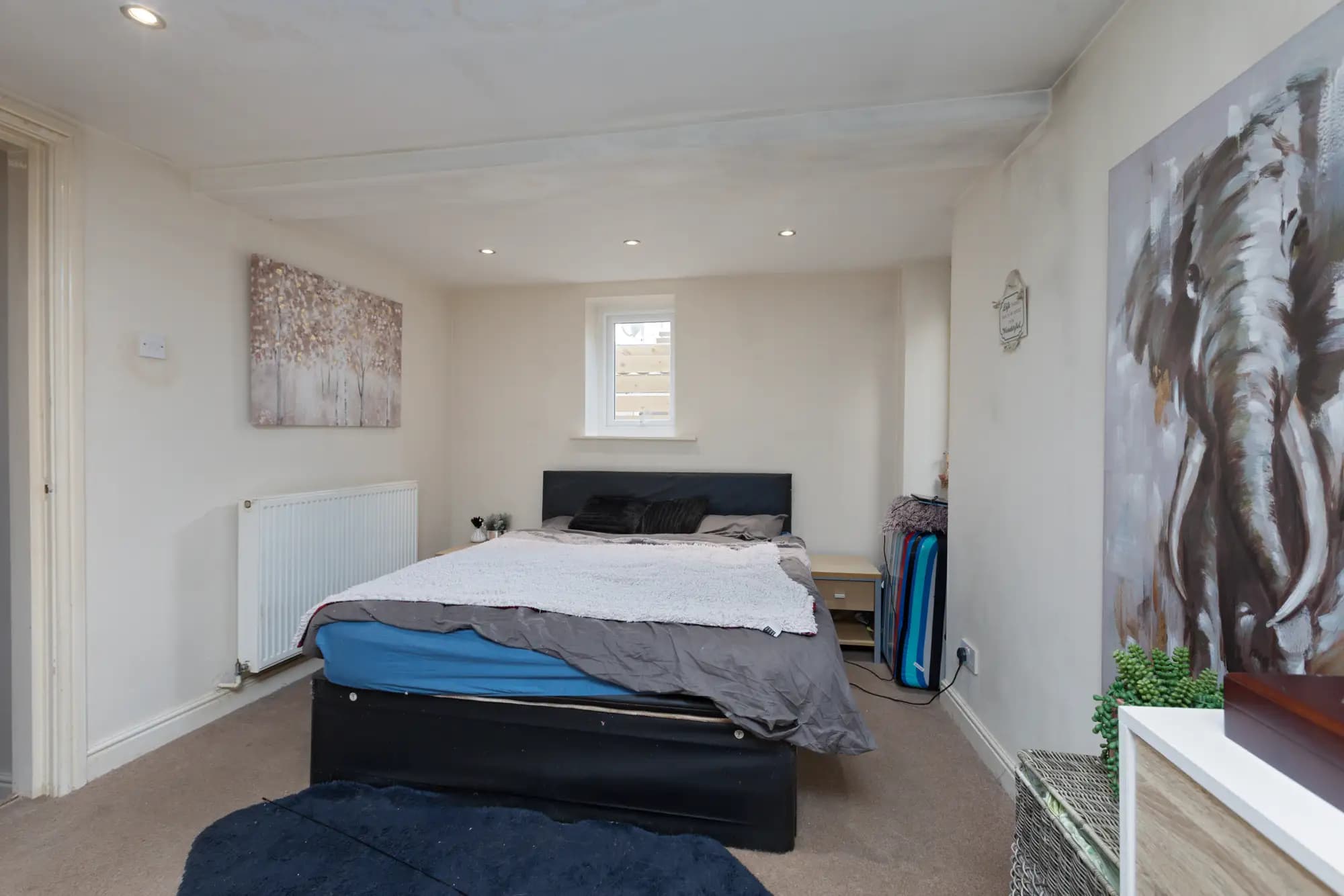 property photo 14 of 32