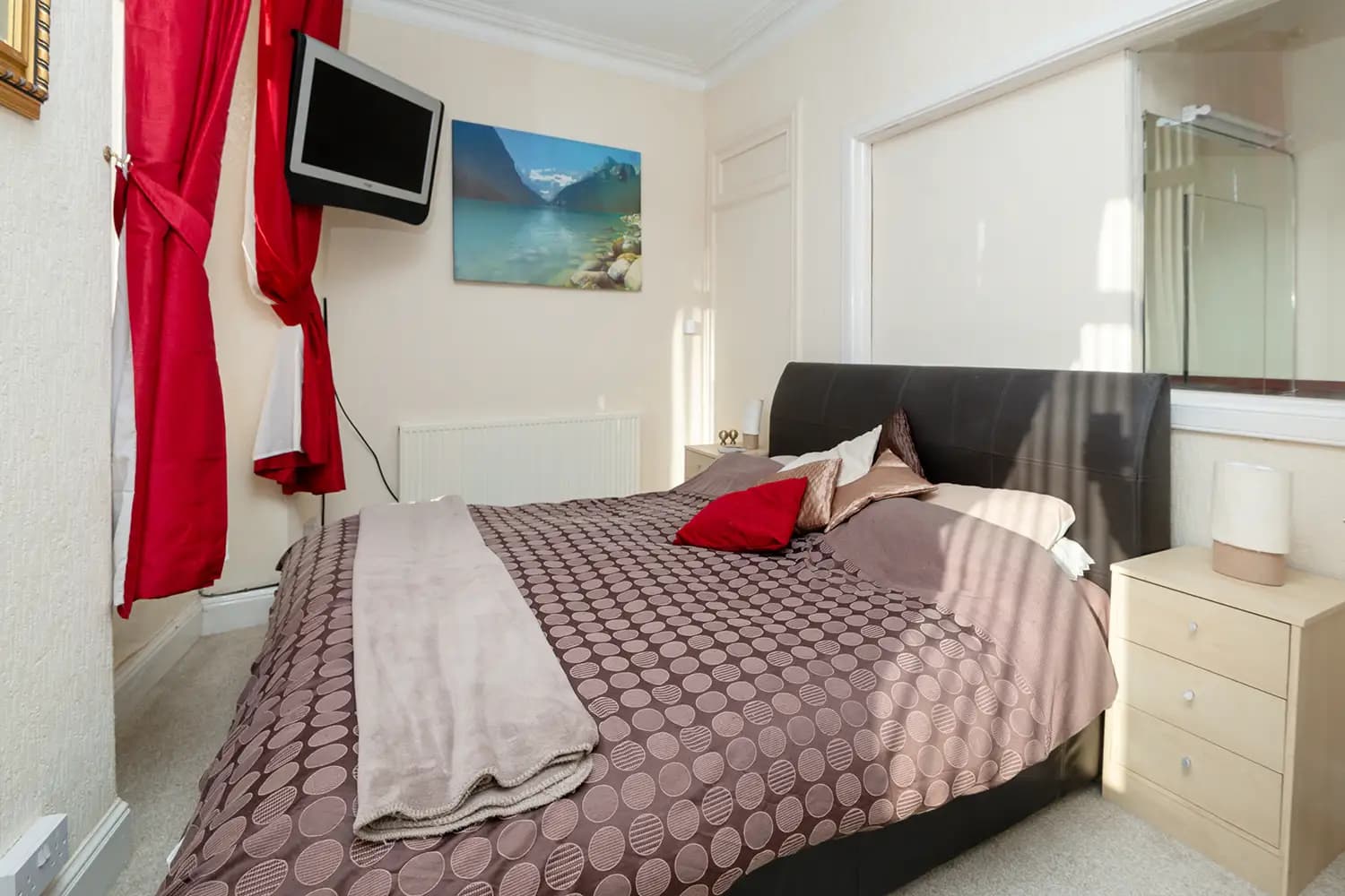 property photo 16 of 25