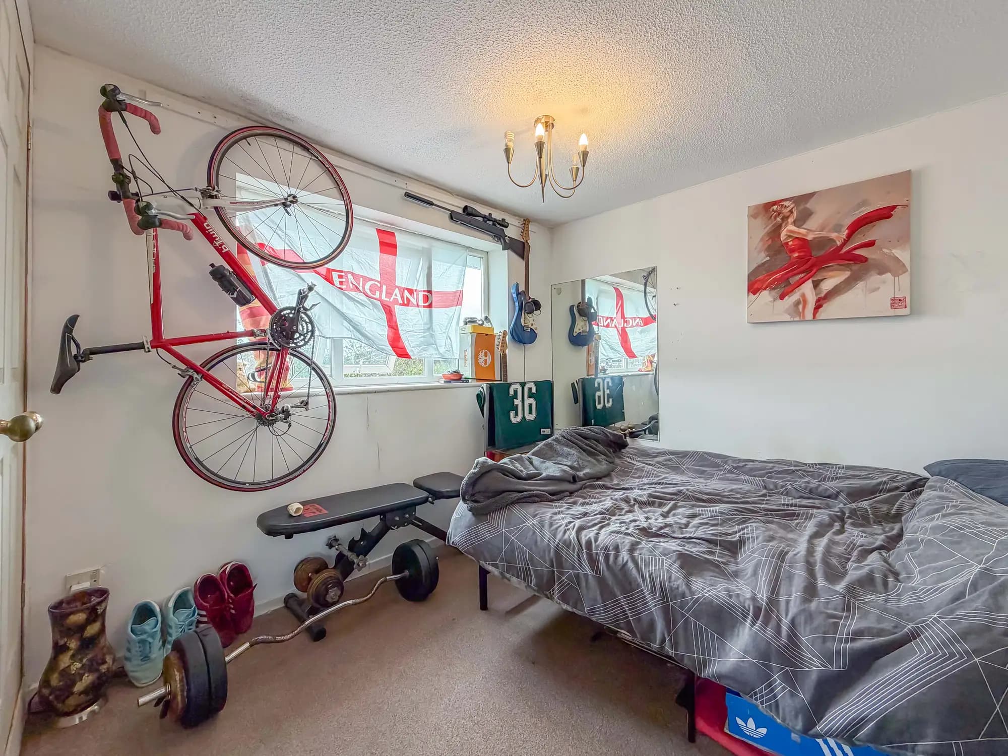 property photo 14 of 19