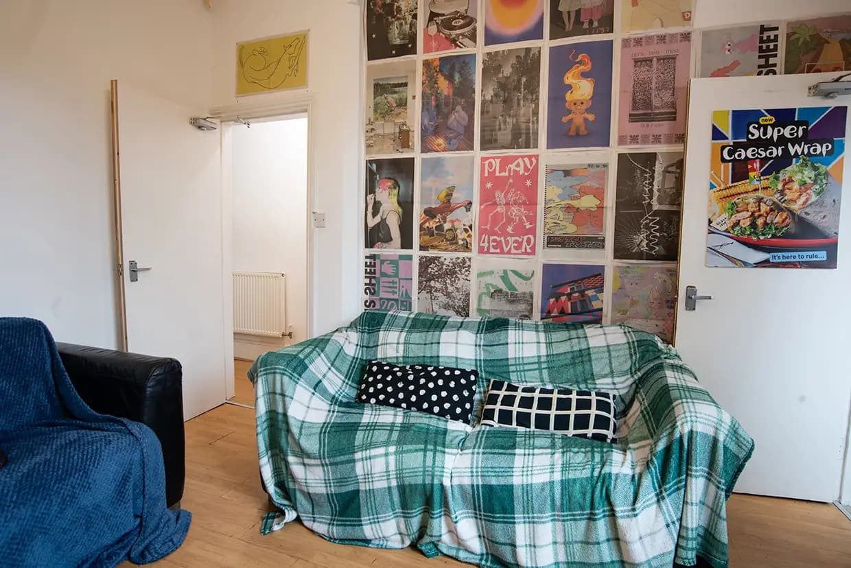 property photo 4 of 16