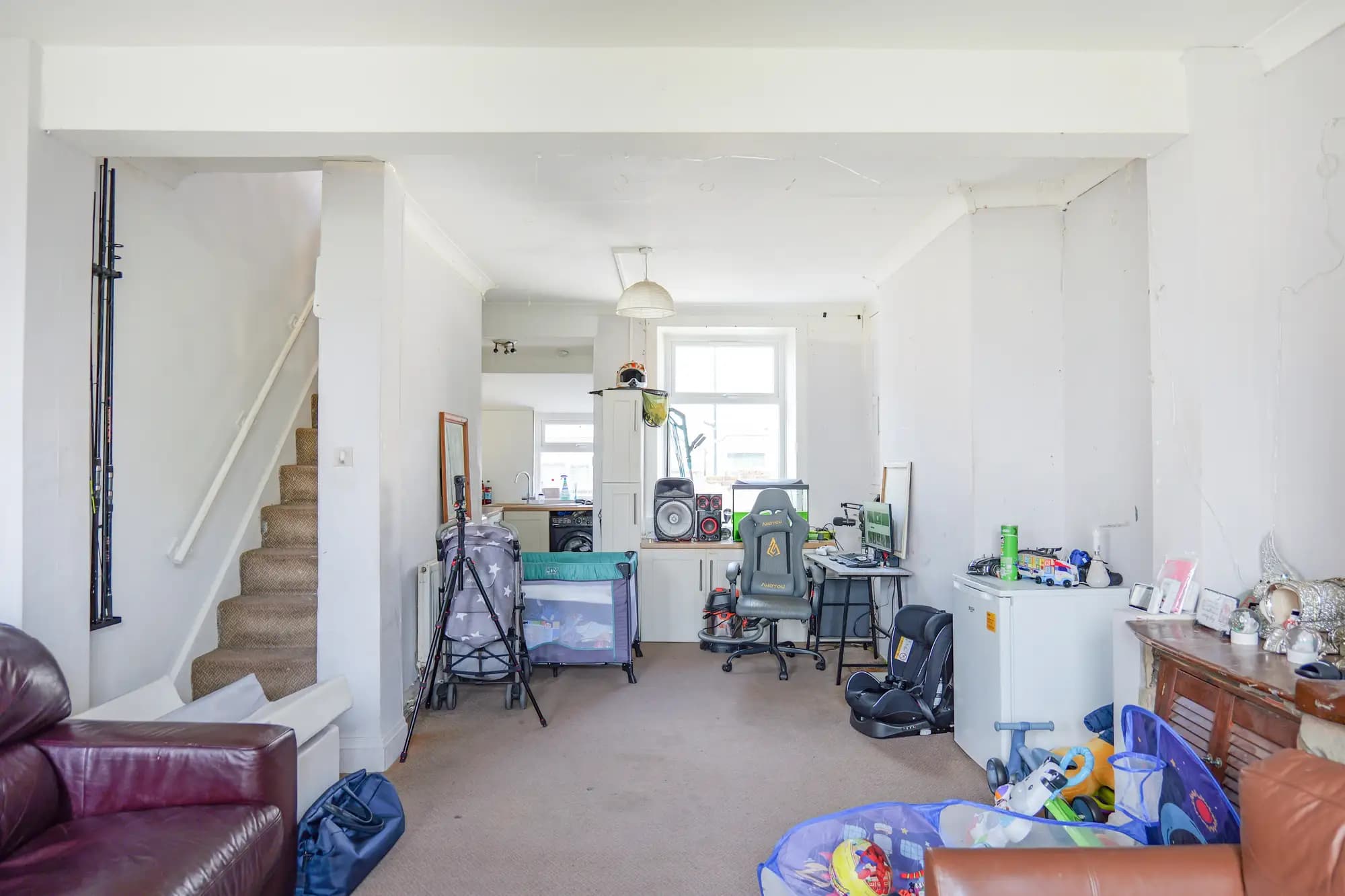 property photo 5 of 22